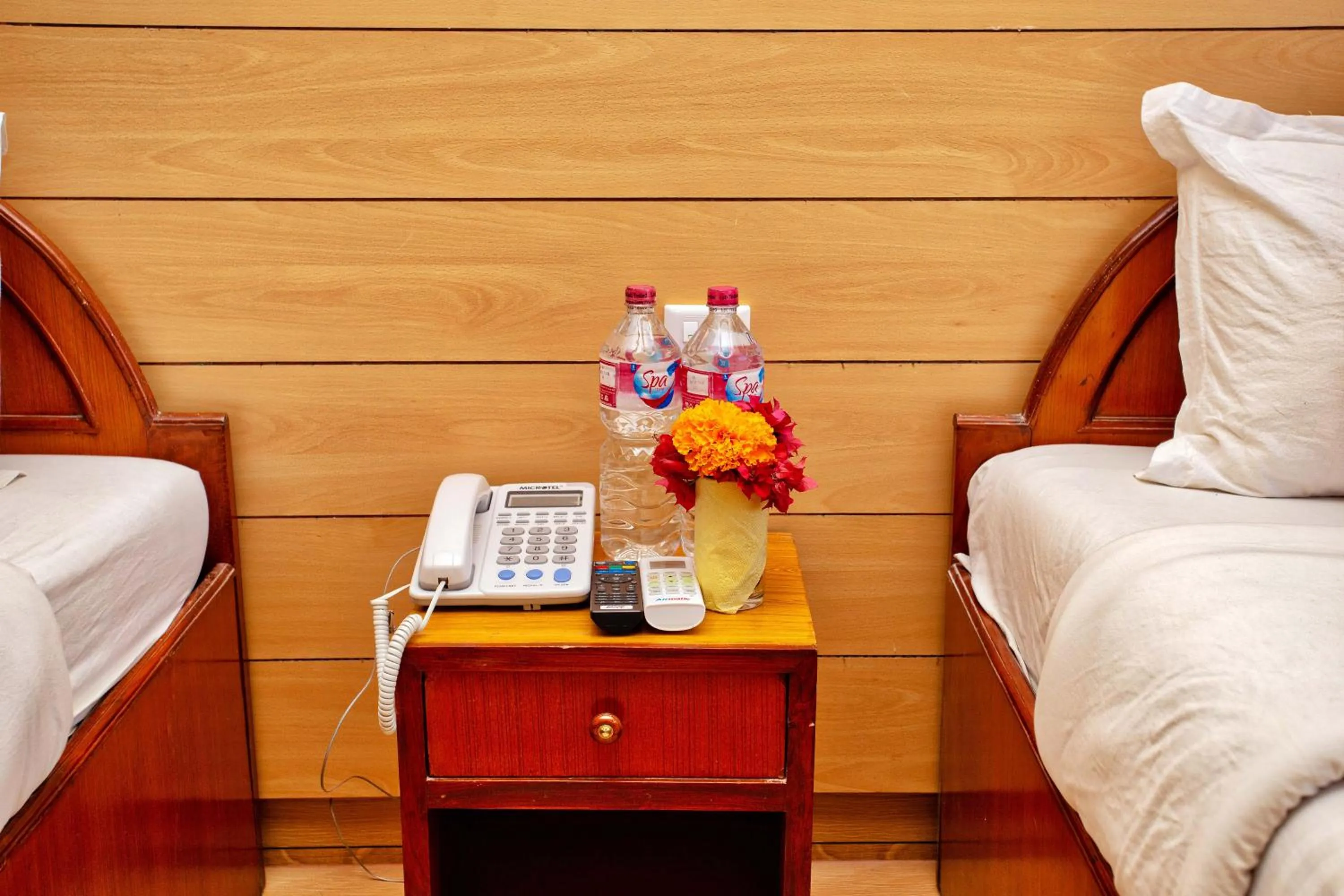 room service in Hotel Grand Holiday