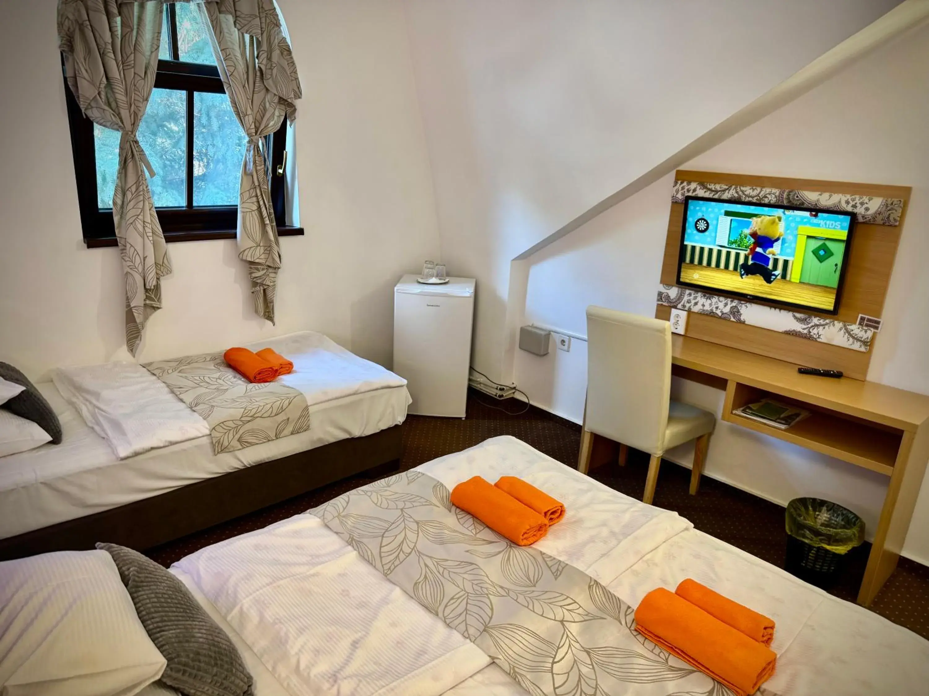 Triple Room with Bathroom - single occupancy in Fészek Fogadó - Pension Nest Triple Room with Bathroom - single occupancy in Fészek Fogadó - Pension Nest