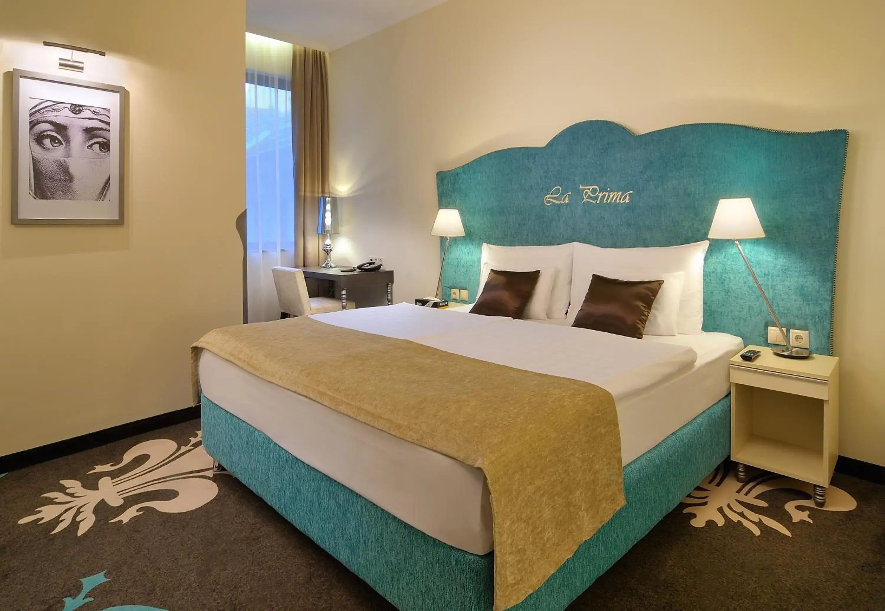 Coffee/tea facilities, Bed in La Prima Fashion Hotel Budapest Coffee/tea facilities, Bed in La Prima Fashion Hotel Budapest