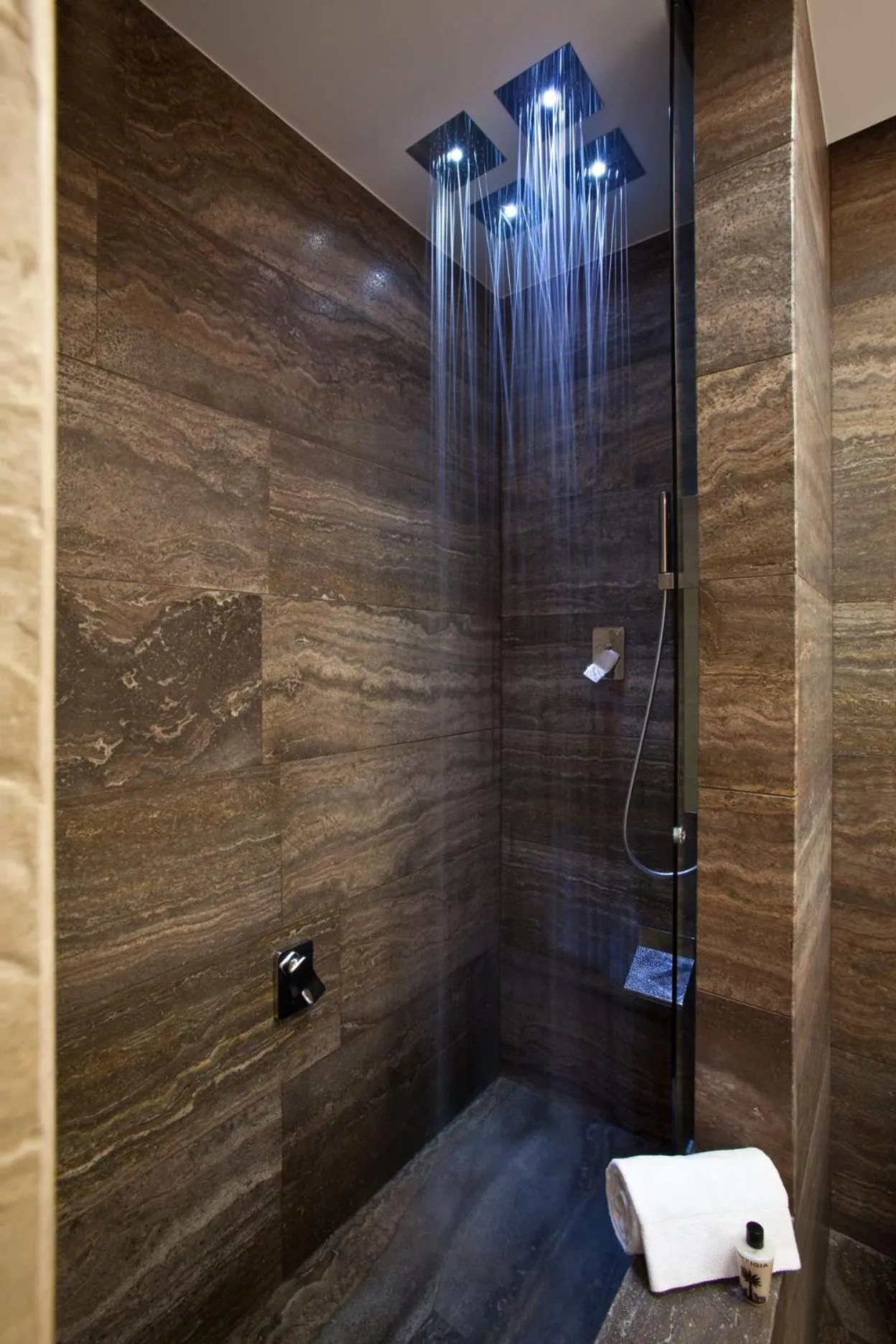 Shower in The Ashbee Hotel - The Leading Hotels of the World