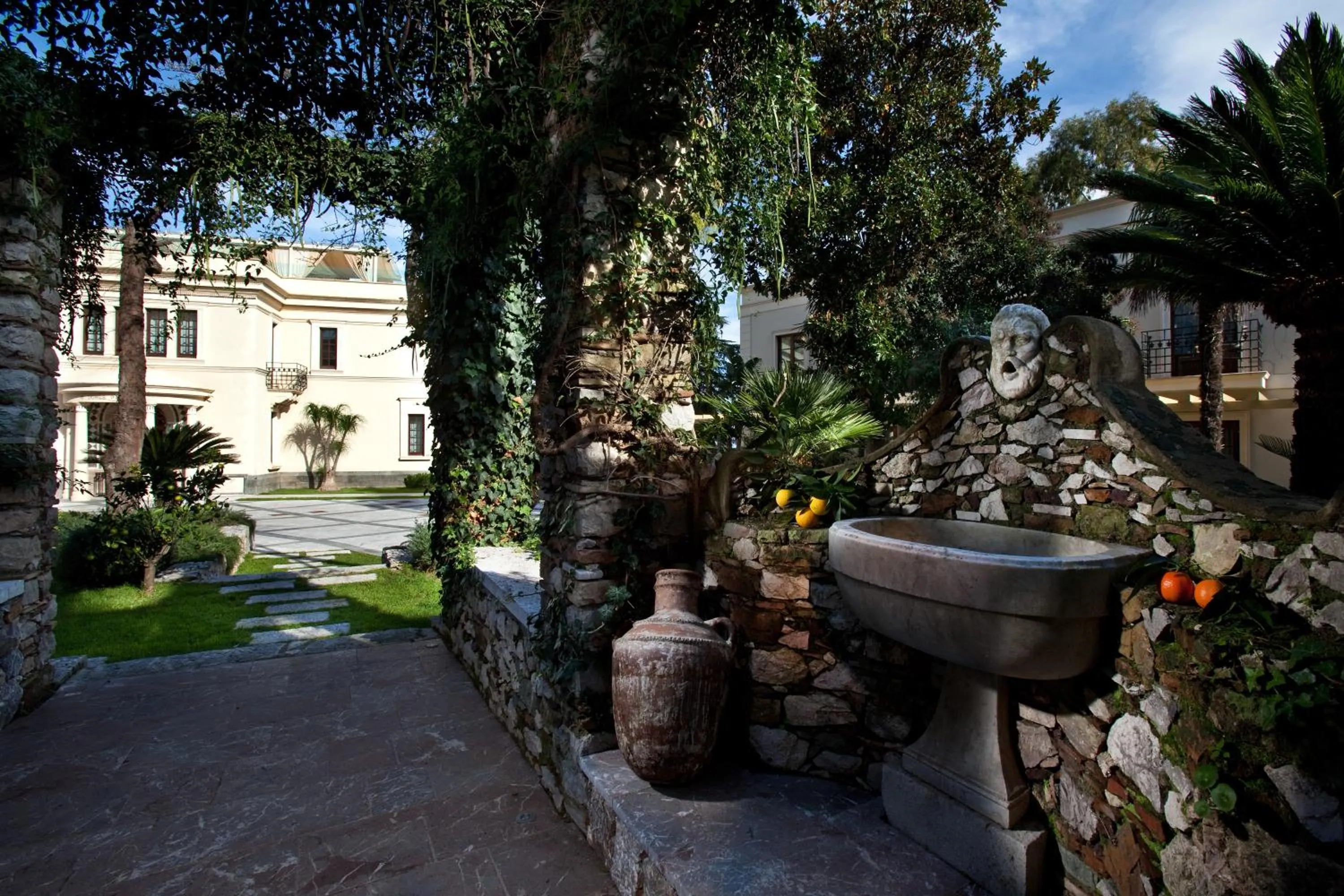 Garden in The Ashbee Hotel - The Leading Hotels of the World