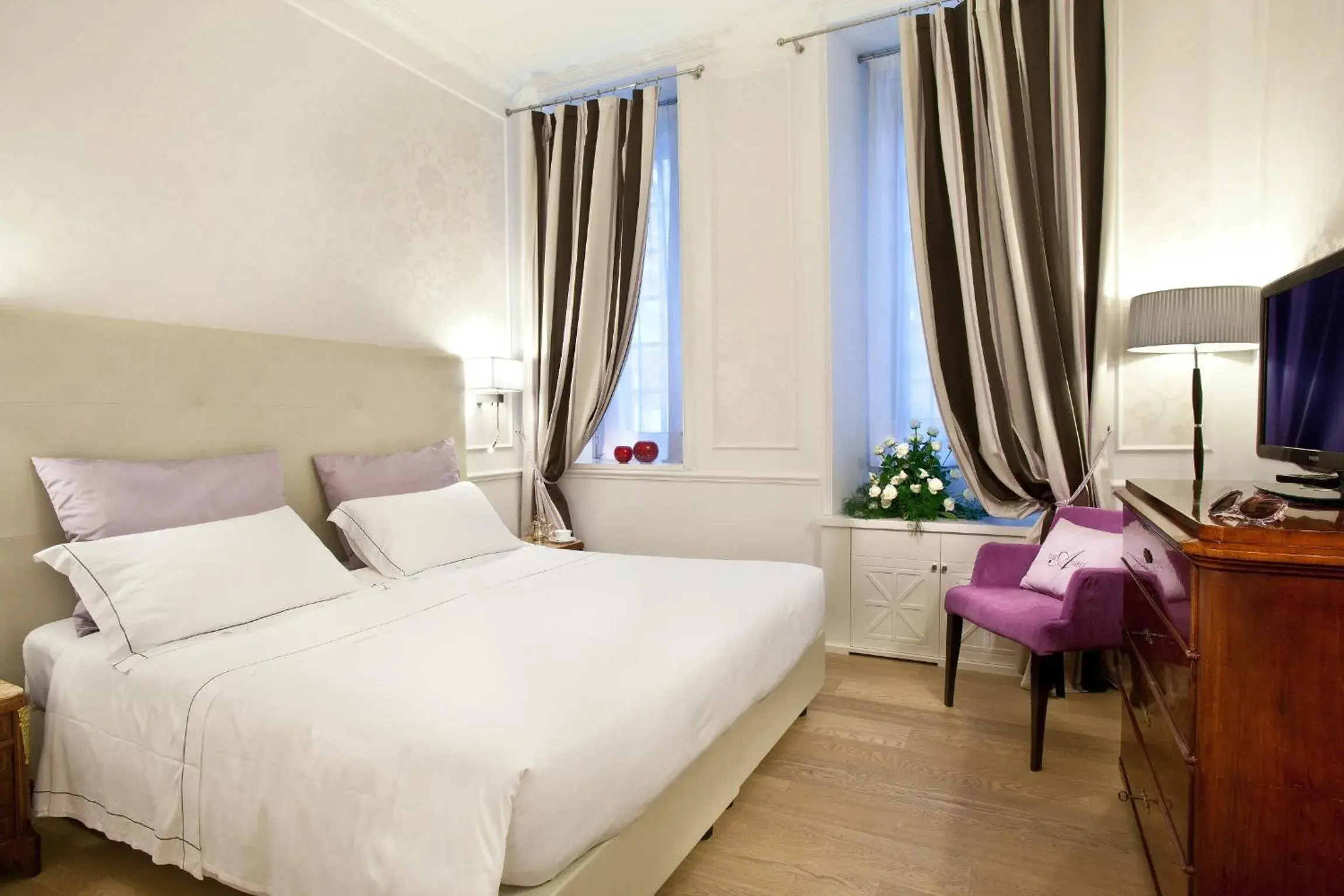 Bed in The Ashbee Hotel Bed in The Ashbee Hotel