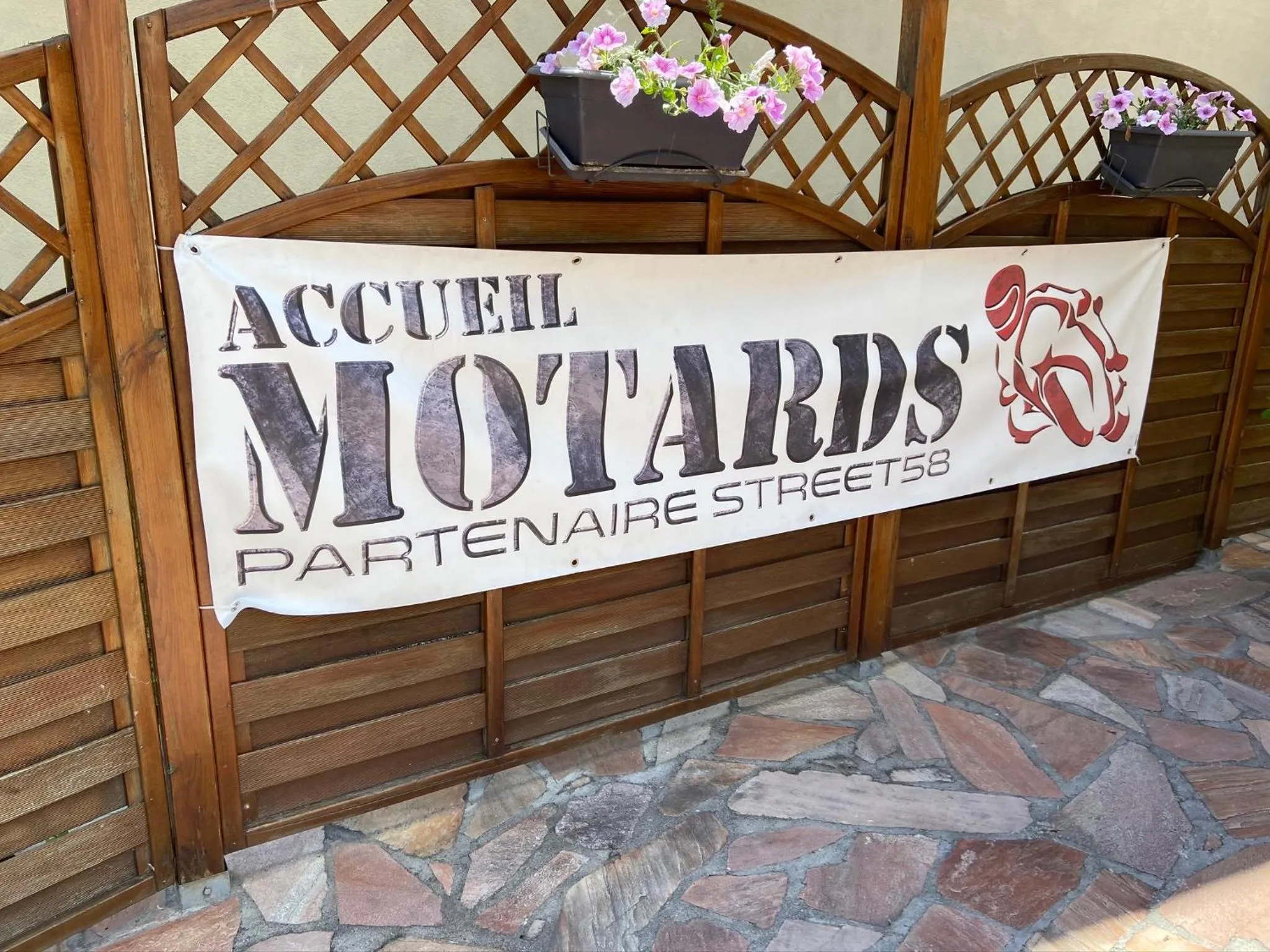 Logo/Certificate/Sign in Hôtel Bel'Air