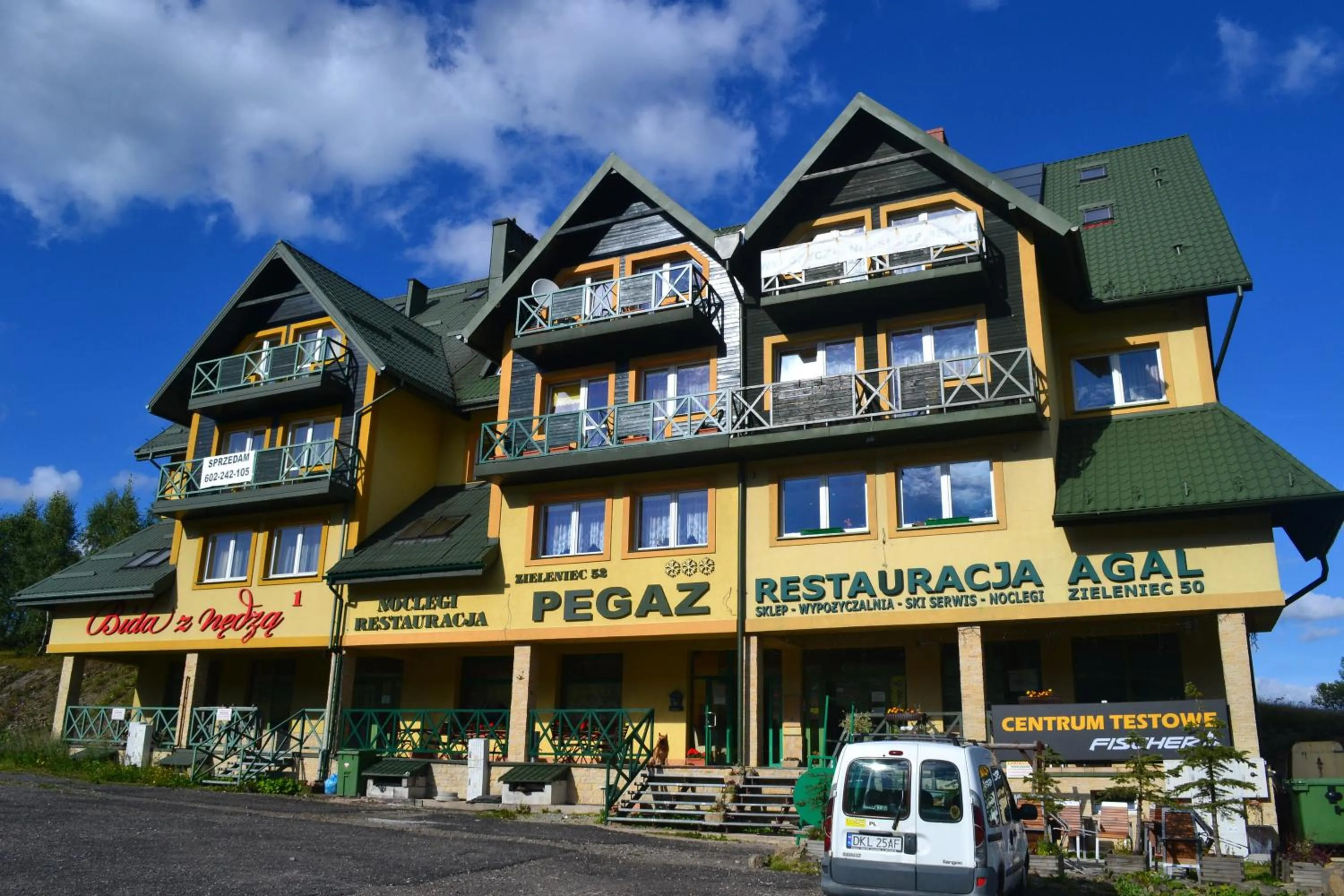 Facade/entrance in Ośrodek Pegaz