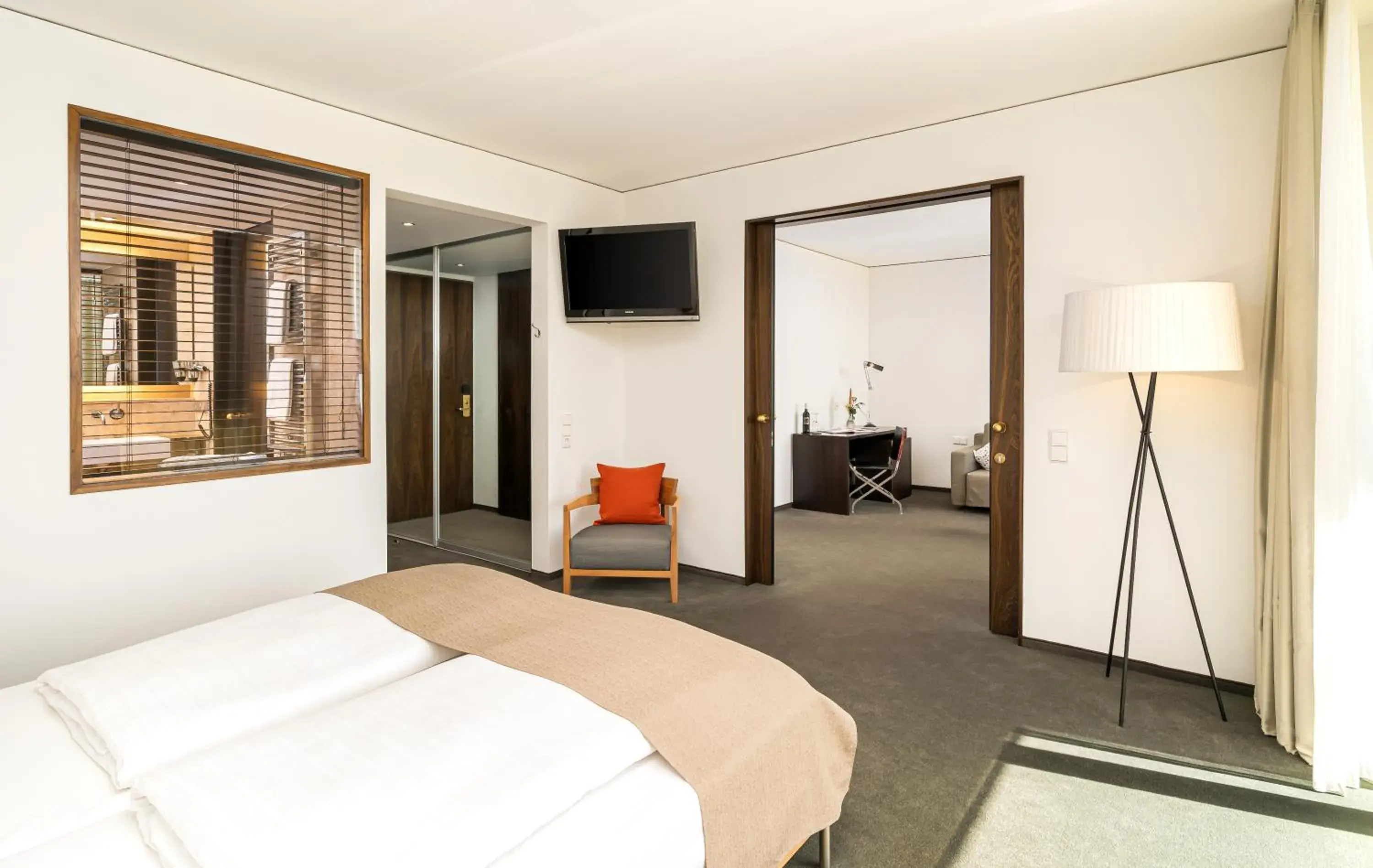 Photo of the whole room, Bed in Angel's - das hotel am golfpark Photo of the whole room, Bed in Angel's - das hotel am golfpark