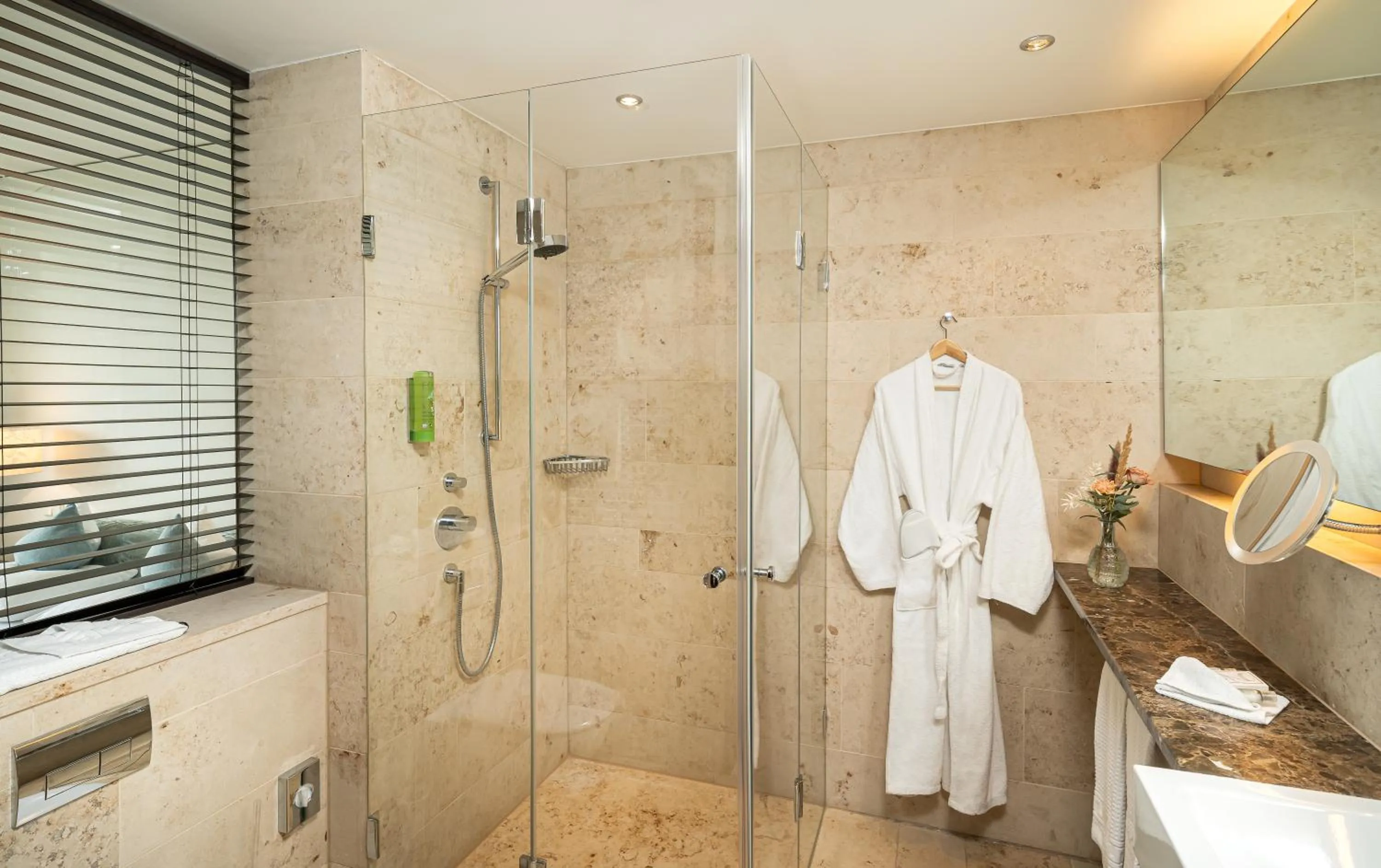 Shower in Angel's - das hotel am golfpark