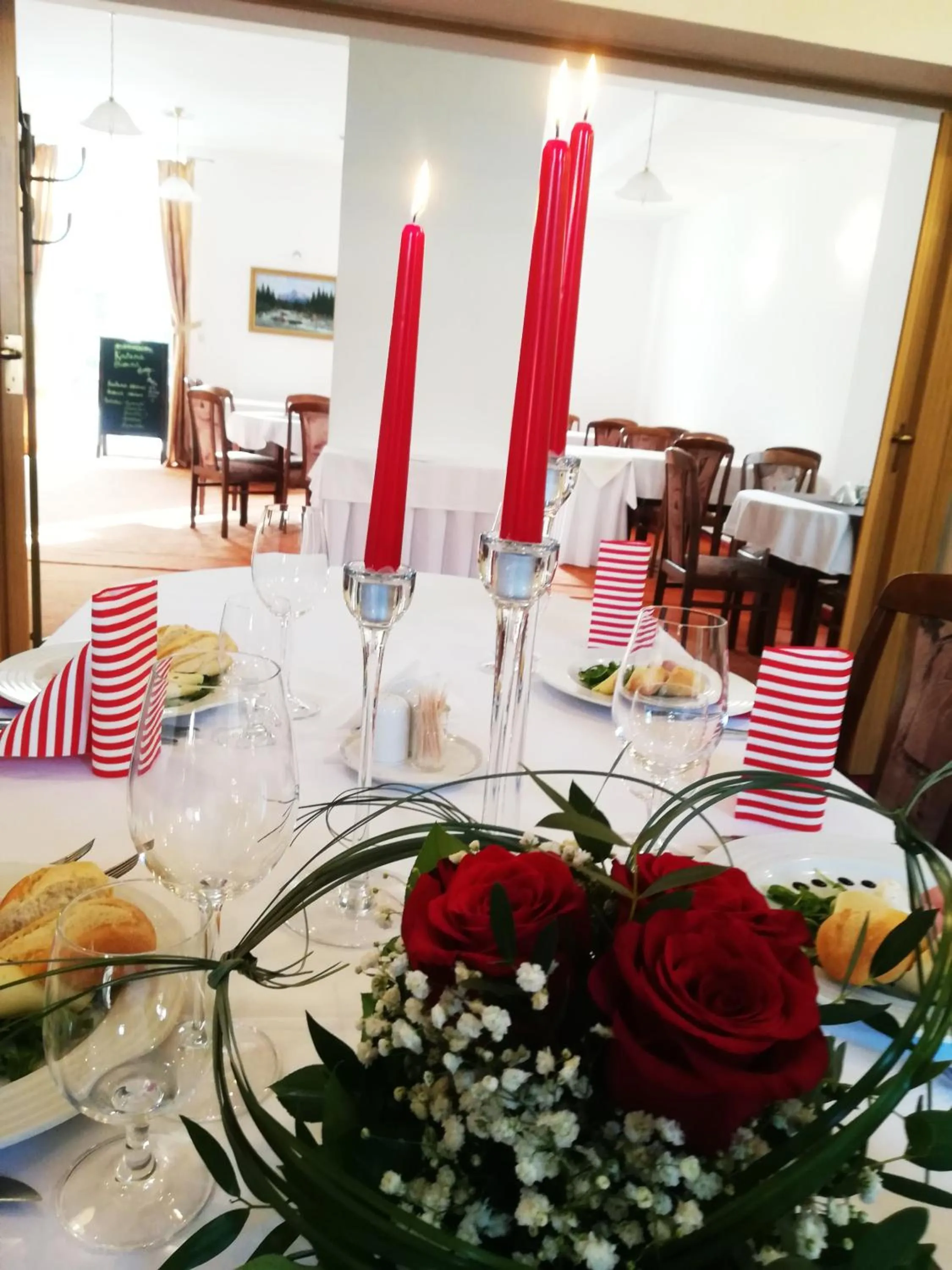 Restaurant/places to eat in Hotel Margit