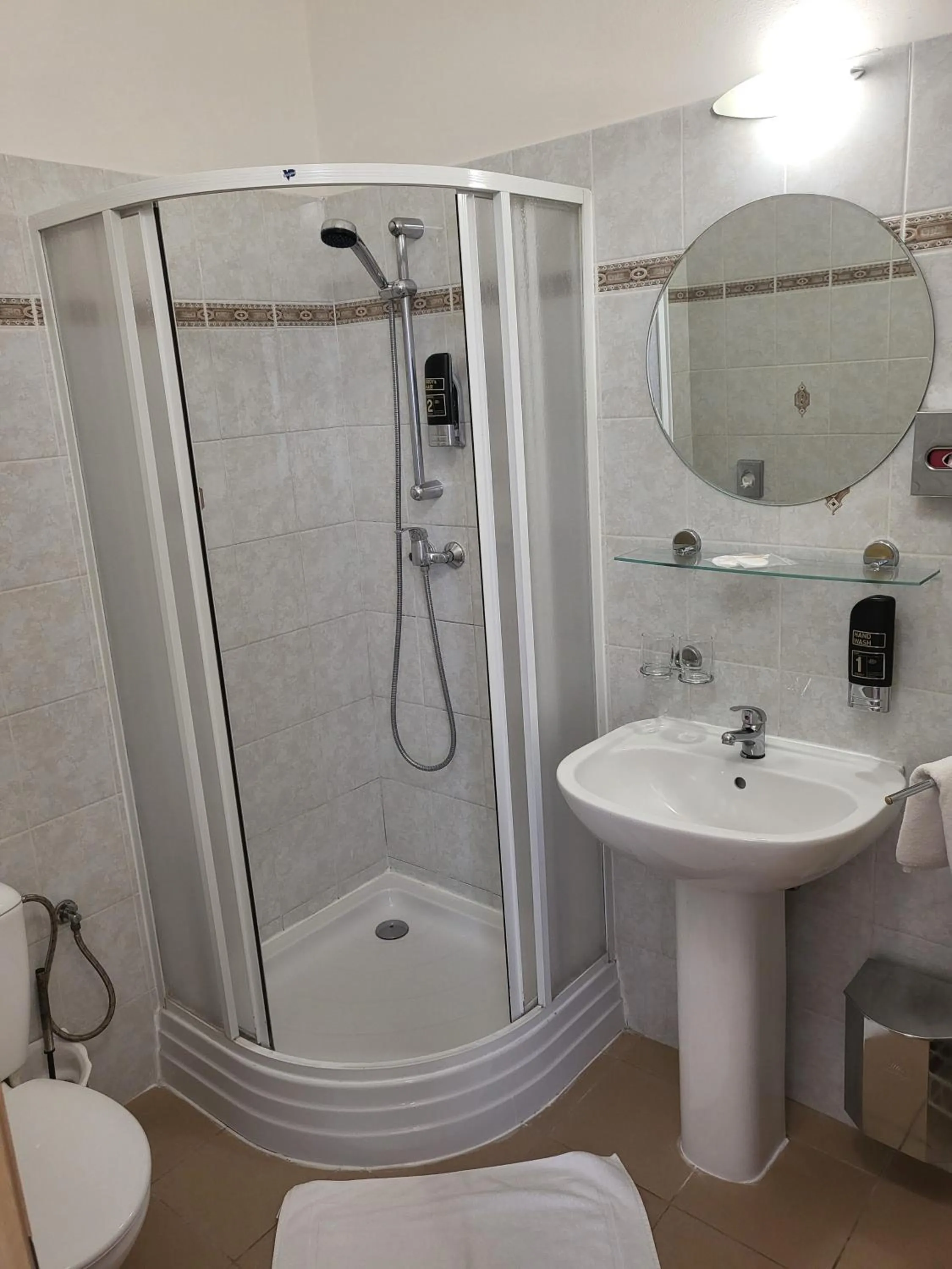 Bathroom in Hotel Margit