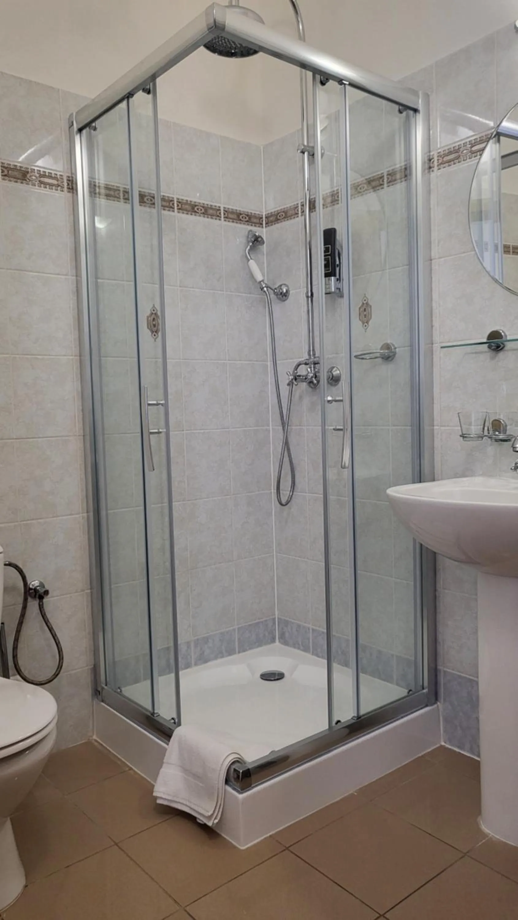 Bathroom in Hotel Margit