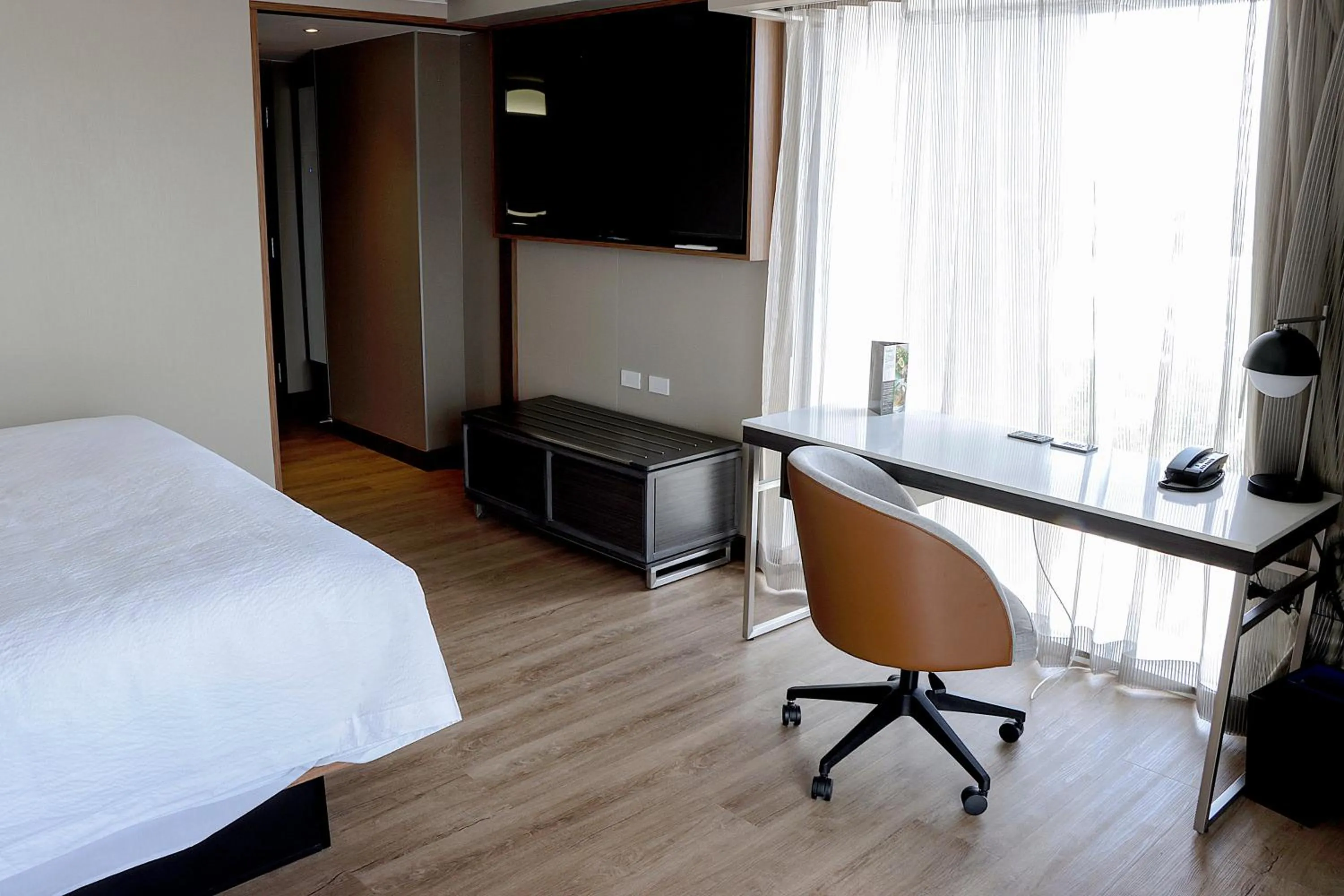 Photo of the whole room, Bed in Courtyard by Marriott Puebla Las Animas