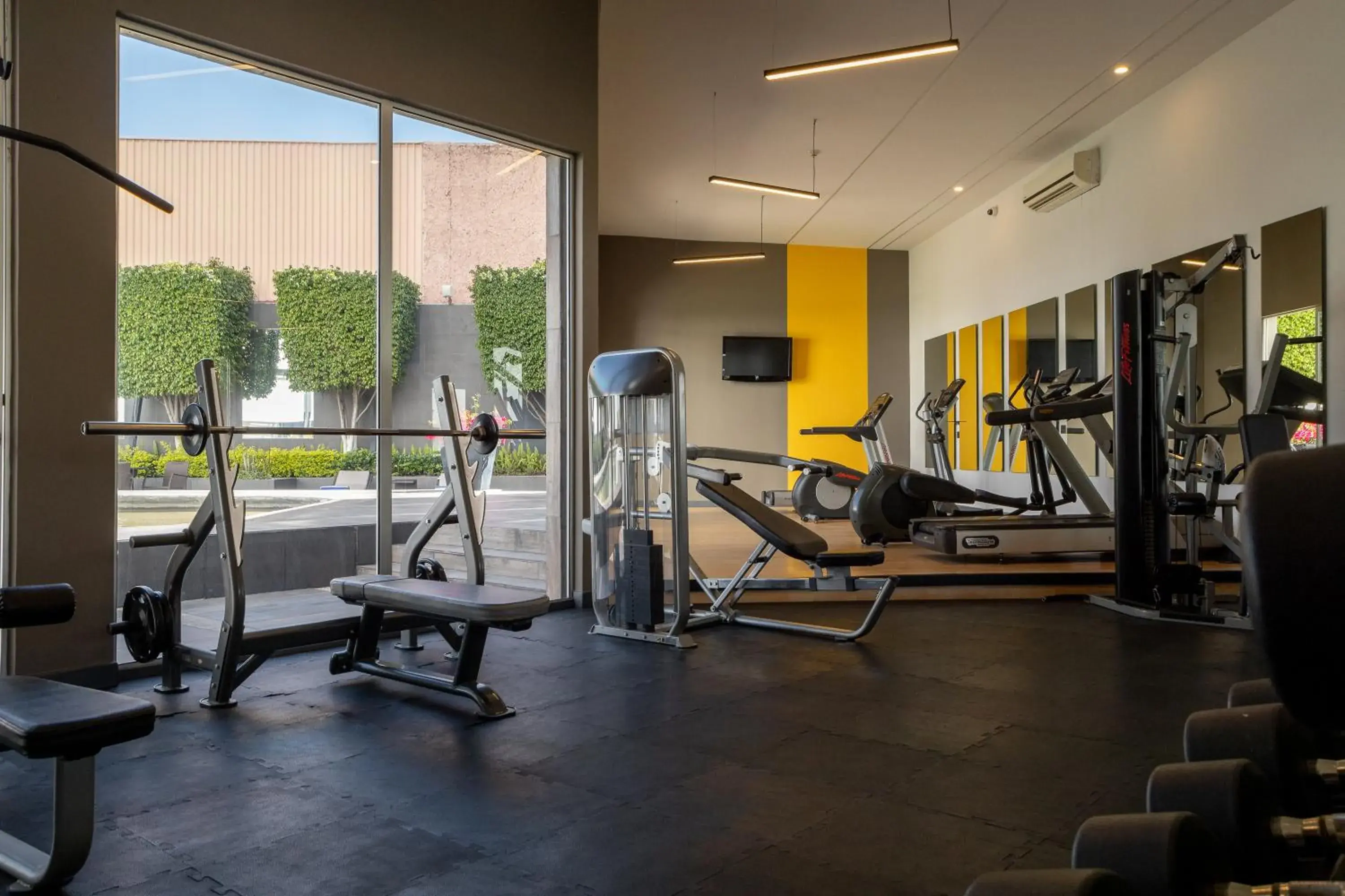 Fitness centre/facilities in Courtyard by Marriott Puebla Las Animas Fitness centre/facilities in Courtyard by Marriott Puebla Las Animas