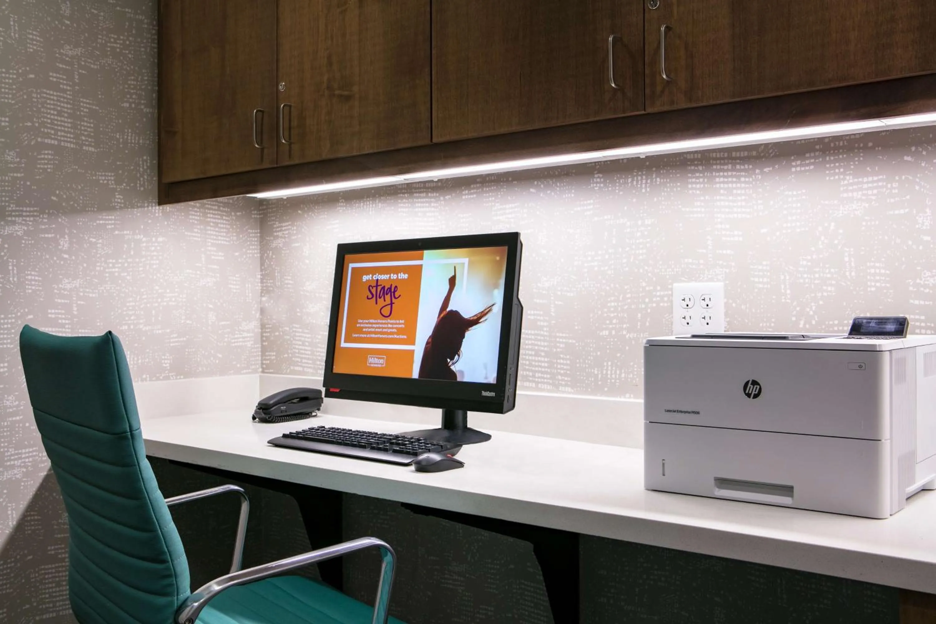 Business facilities in Hampton Inn By Hilton Wichita Northwest