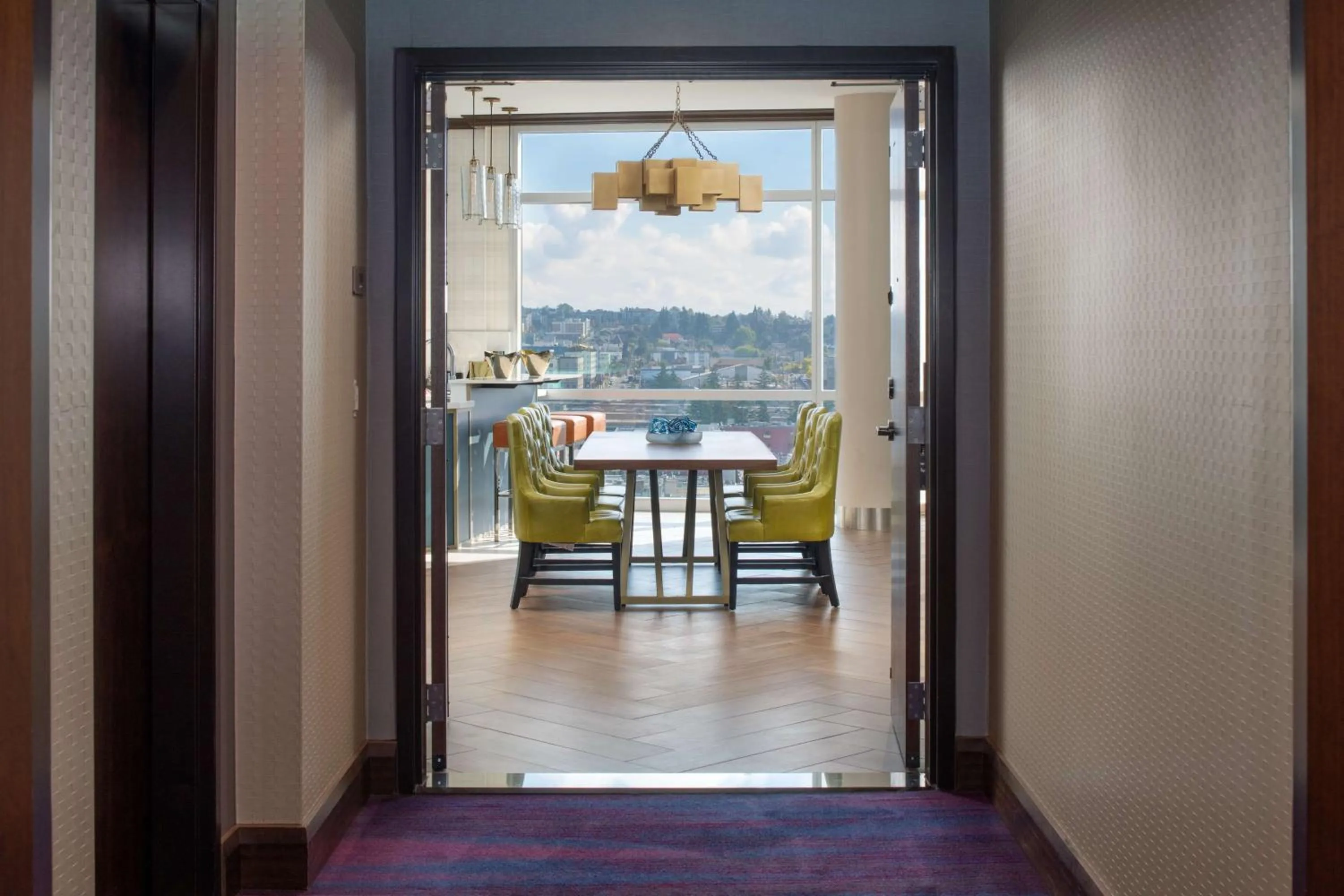 Photo of the whole room in Embassy Suites By Hilton Seattle Downtown Pioneer Square