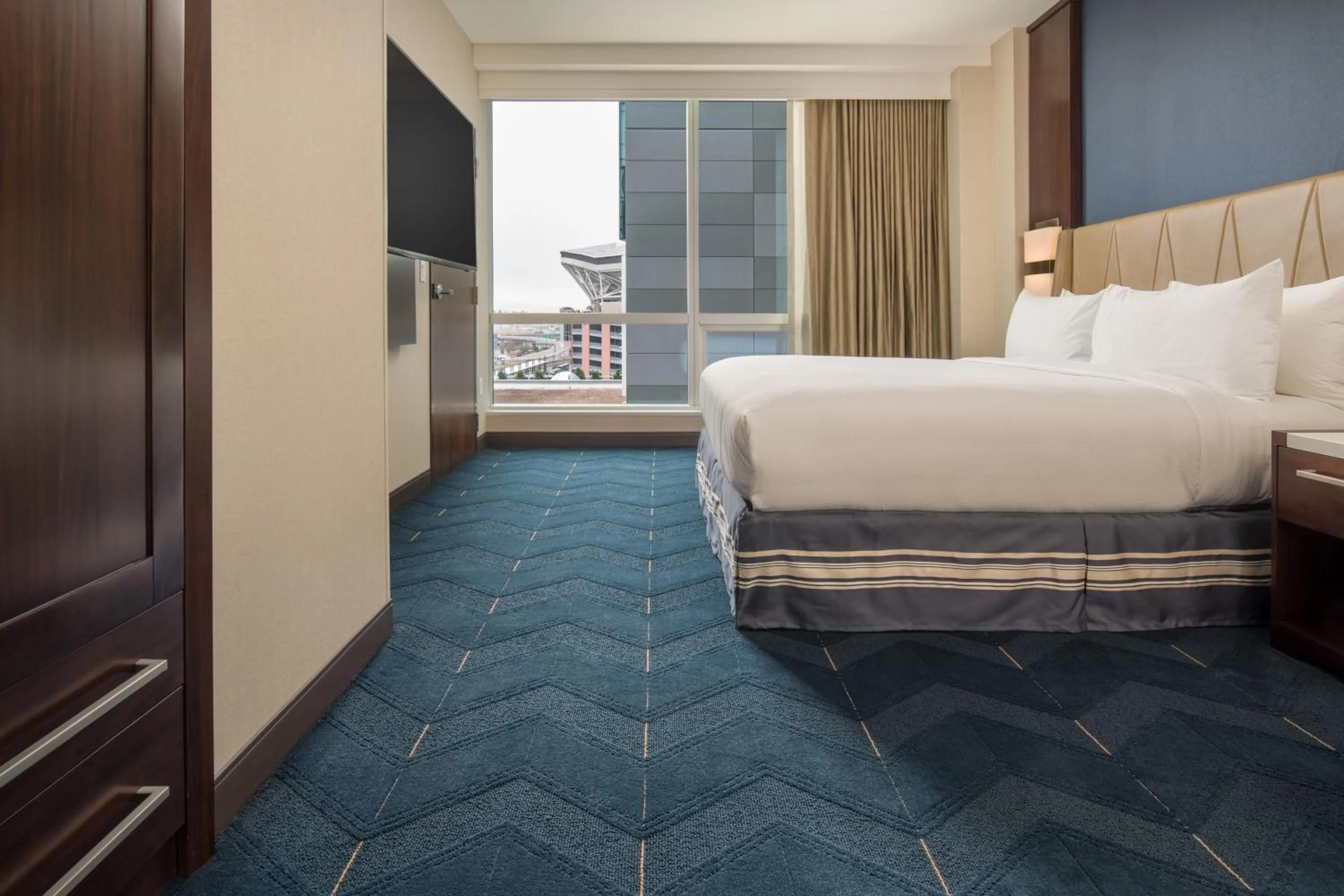 Bedroom, Bed in Embassy Suites By Hilton Seattle Downtown Pioneer Square