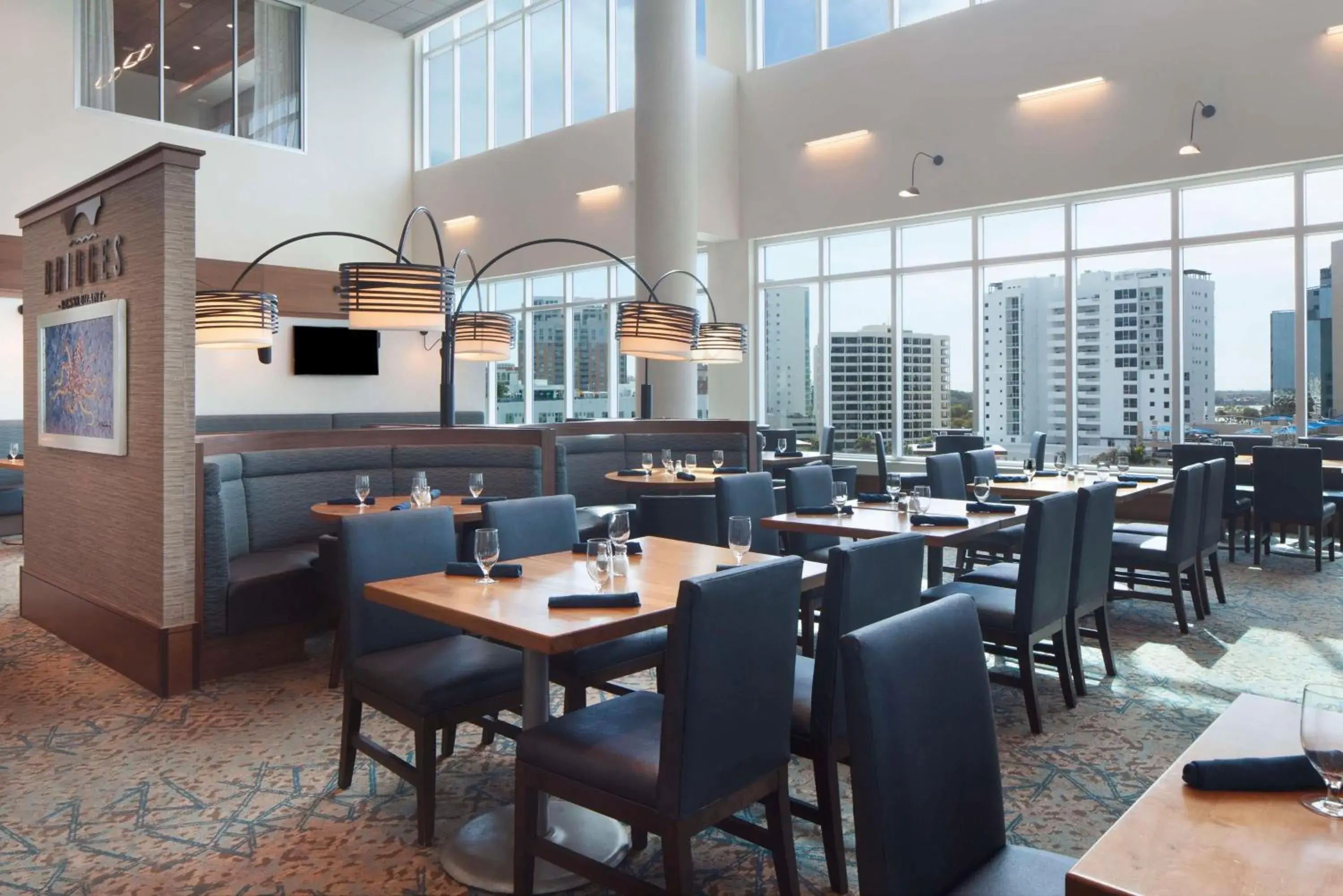 Restaurant/places to eat in Embassy Suites By Hilton Sarasota Restaurant/places to eat in Embassy Suites By Hilton Sarasota