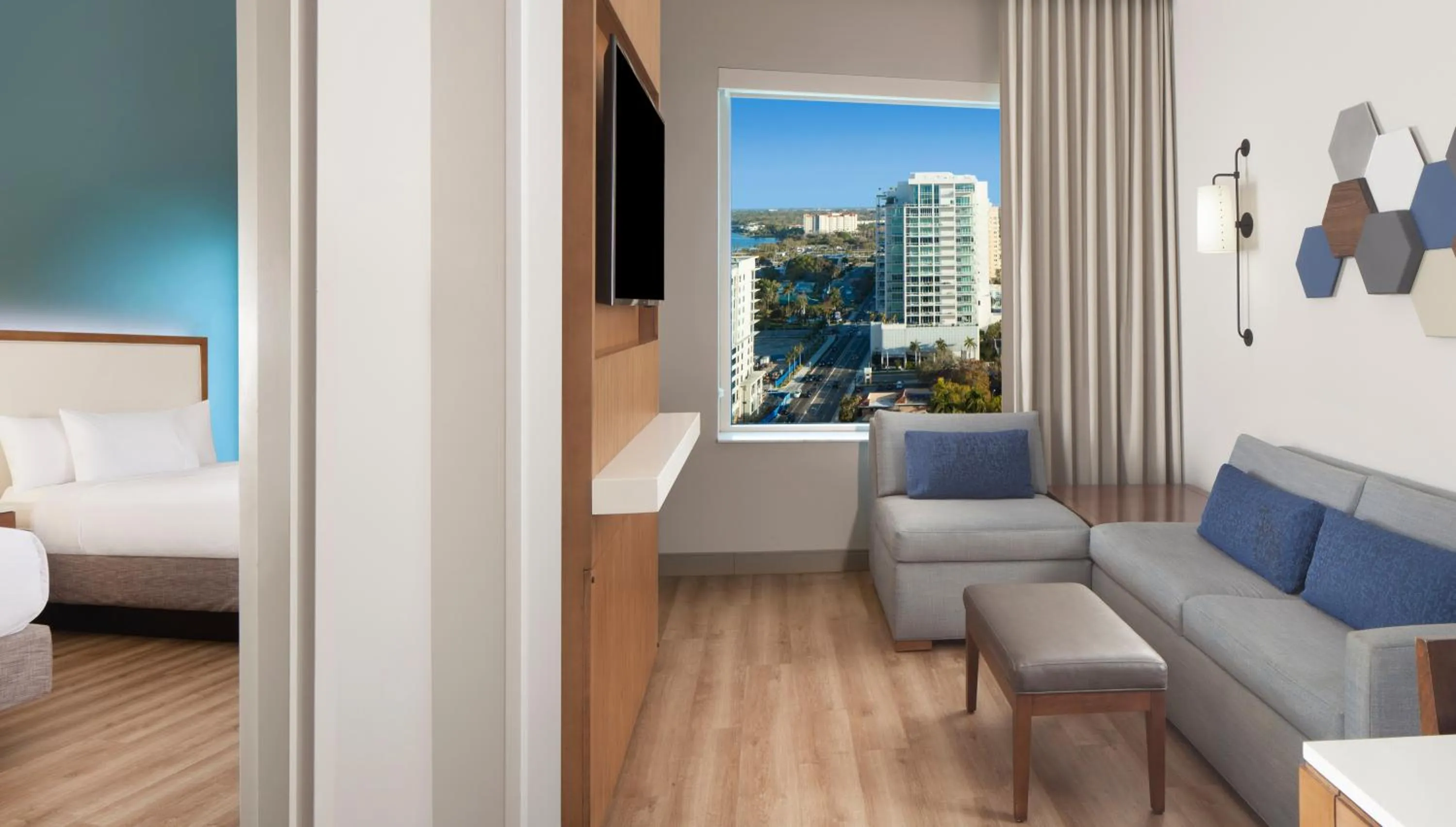 Living room in Embassy Suites By Hilton Sarasota