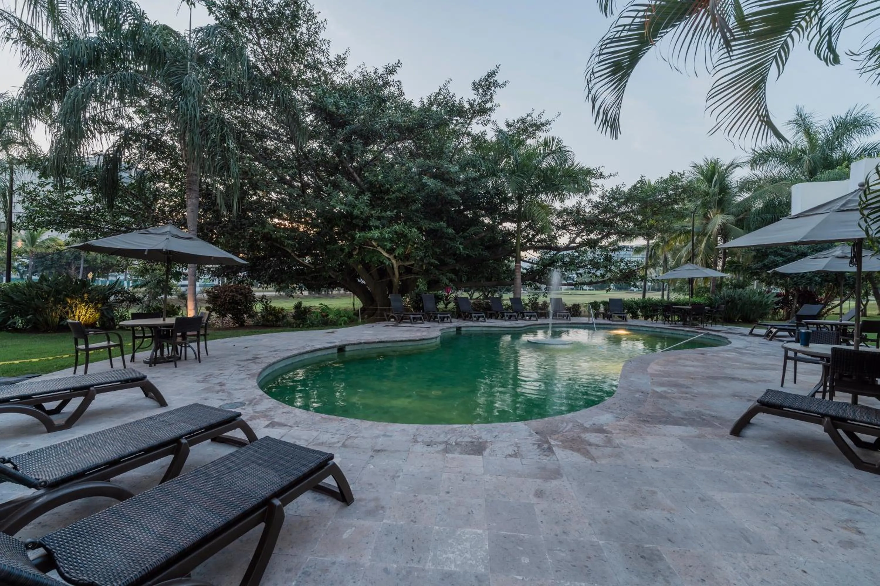 Swimming pool in Comfort Inn Puerto Vallarta Golfside & Marina