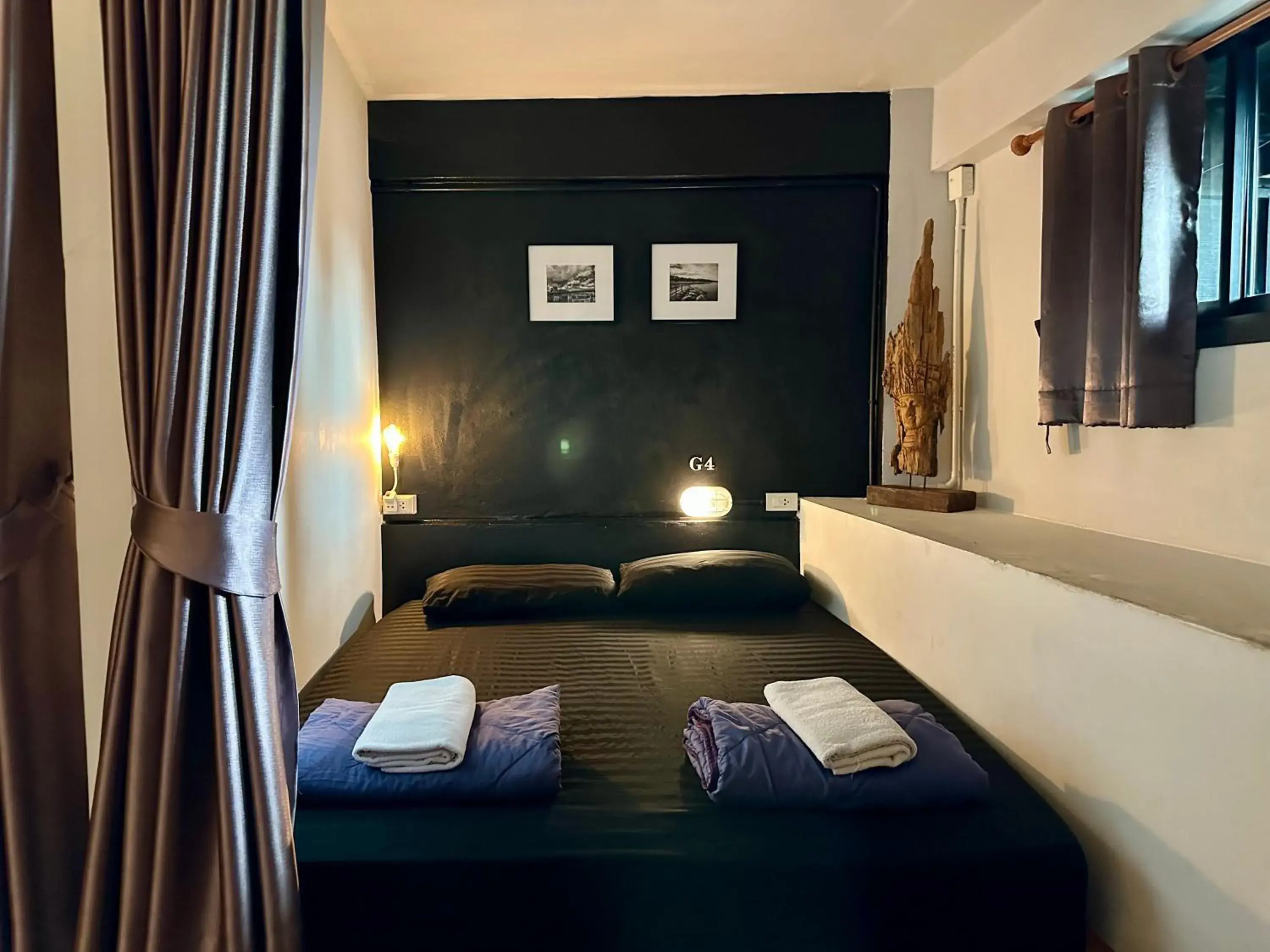 Bed in 84 Gallery Bed in 84 Gallery