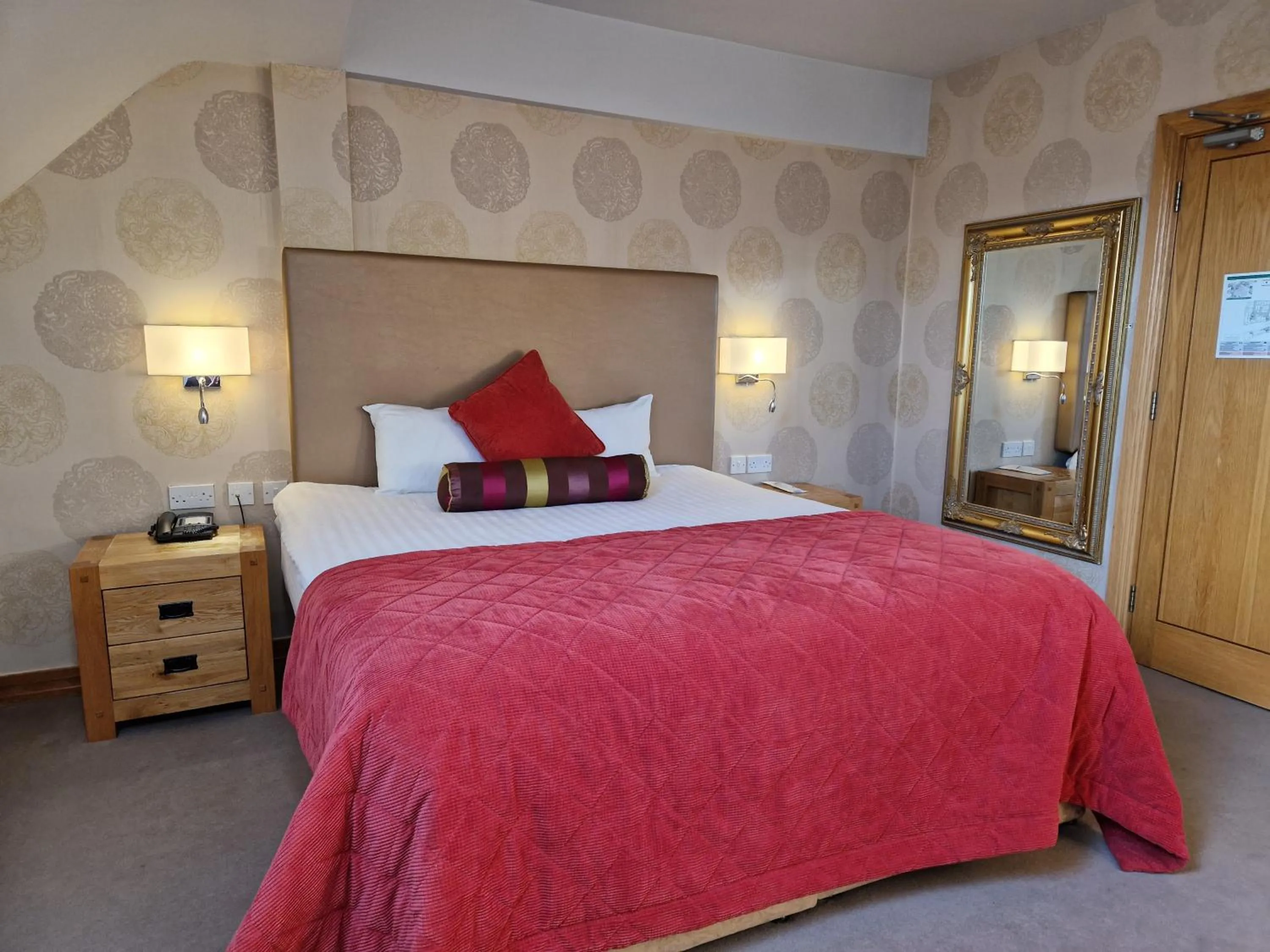 Bed in Lawlors Hotel