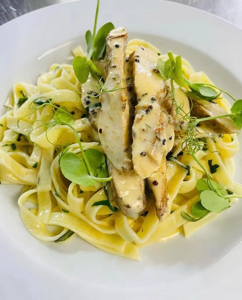 Restaurant/places to eat in Half Moon Inn