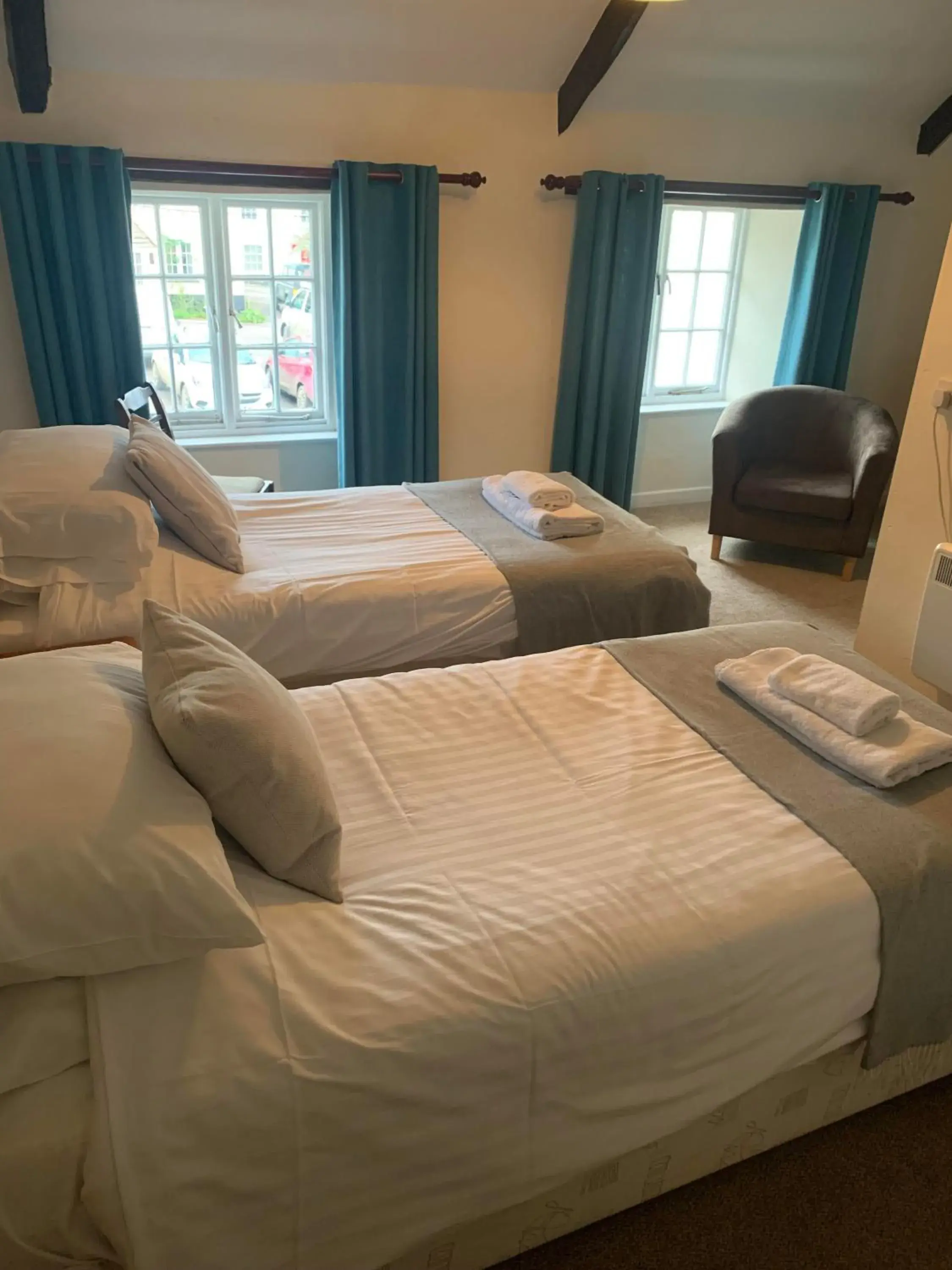 Standard Twin Room - single occupancy in The Half Moon Inn Standard Twin Room - single occupancy in The Half Moon Inn