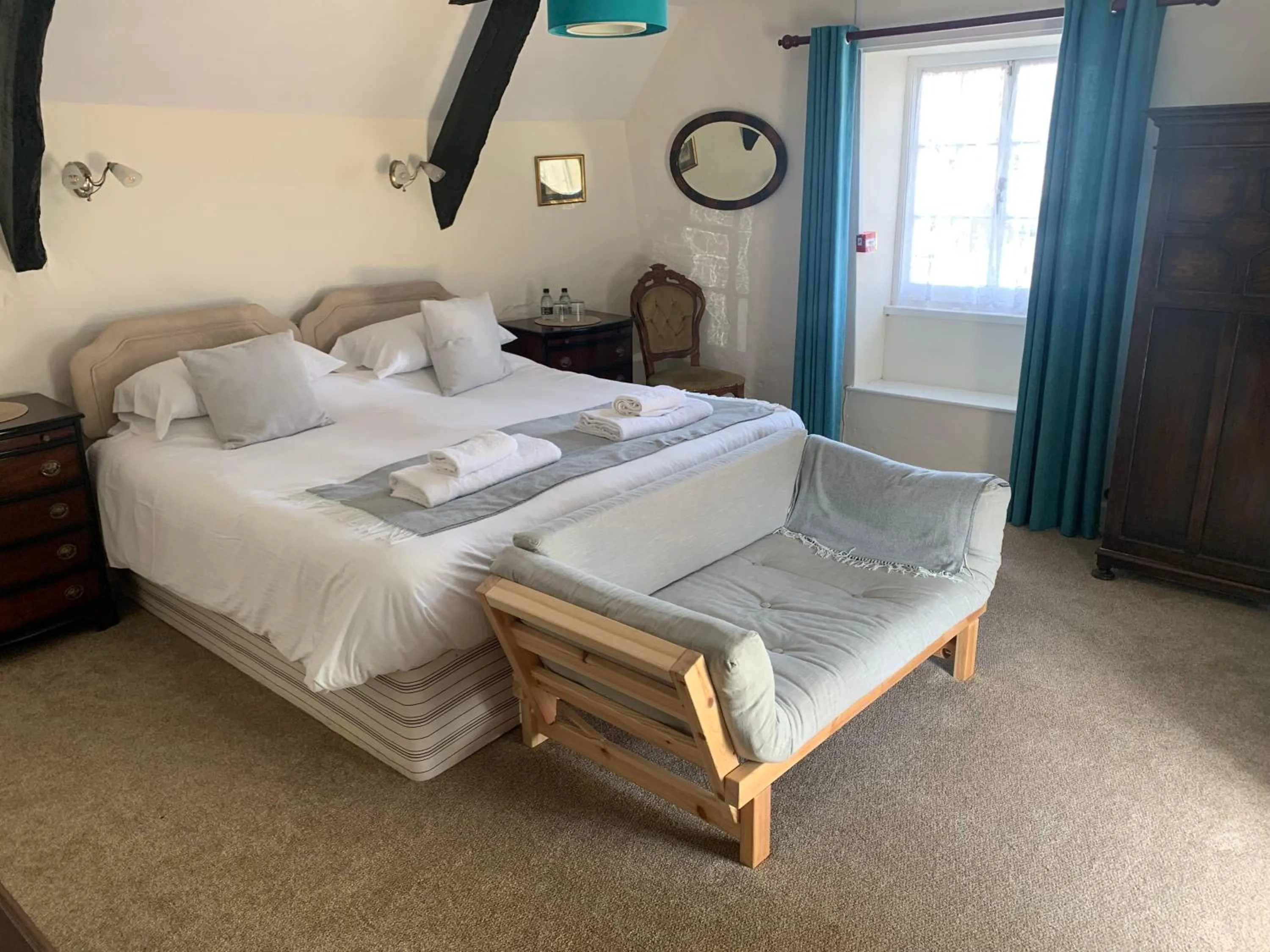 Bed in Half Moon Inn