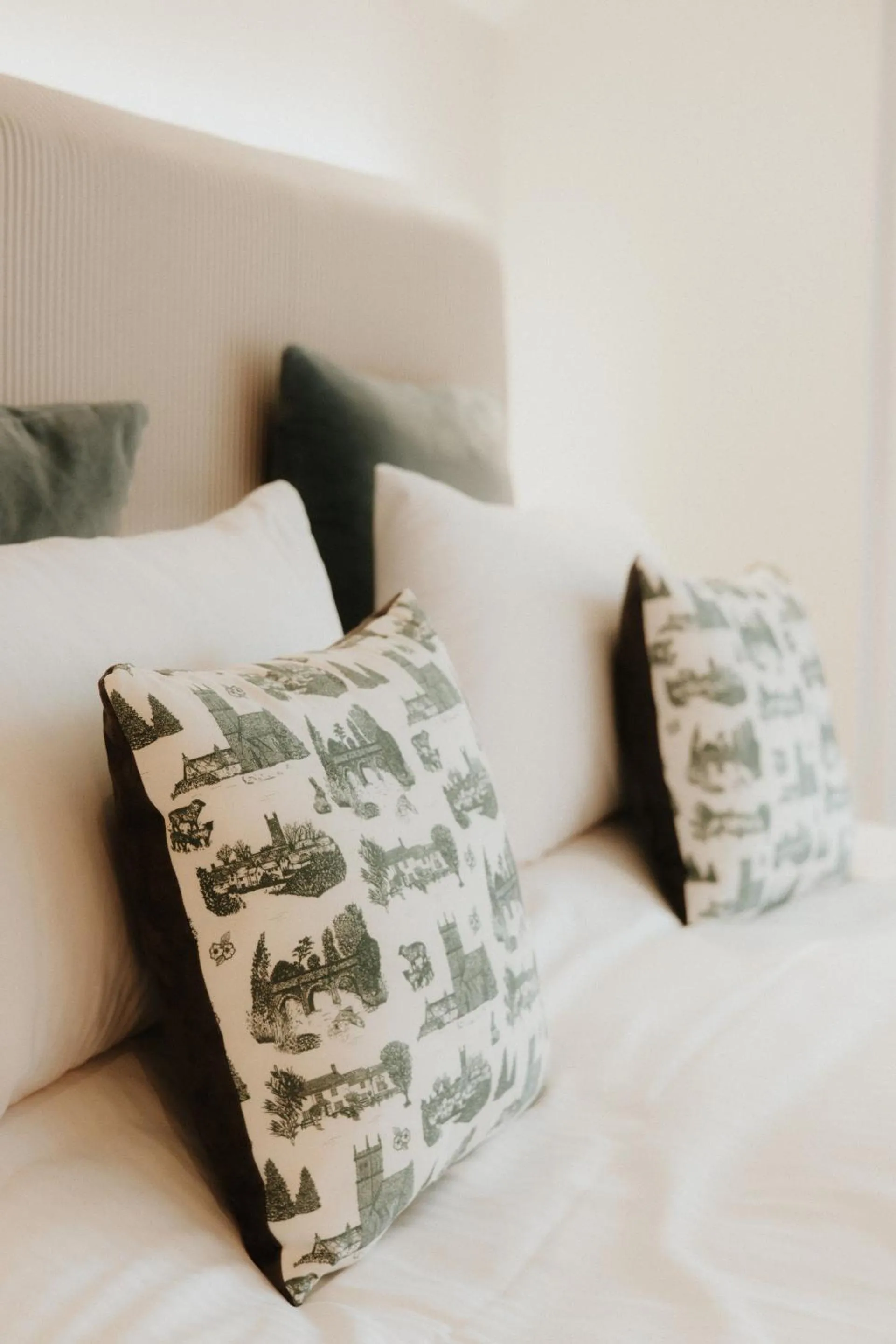 Bedroom, Bed in The Half Moon Inn