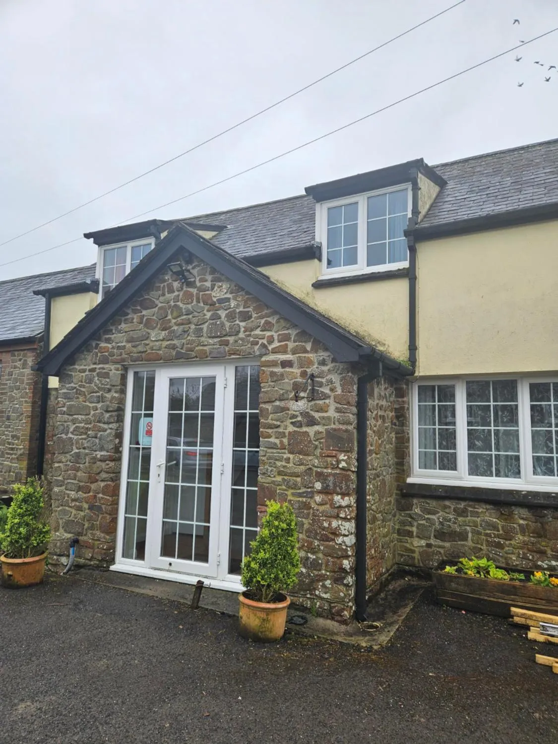 Property building in Half Moon Inn