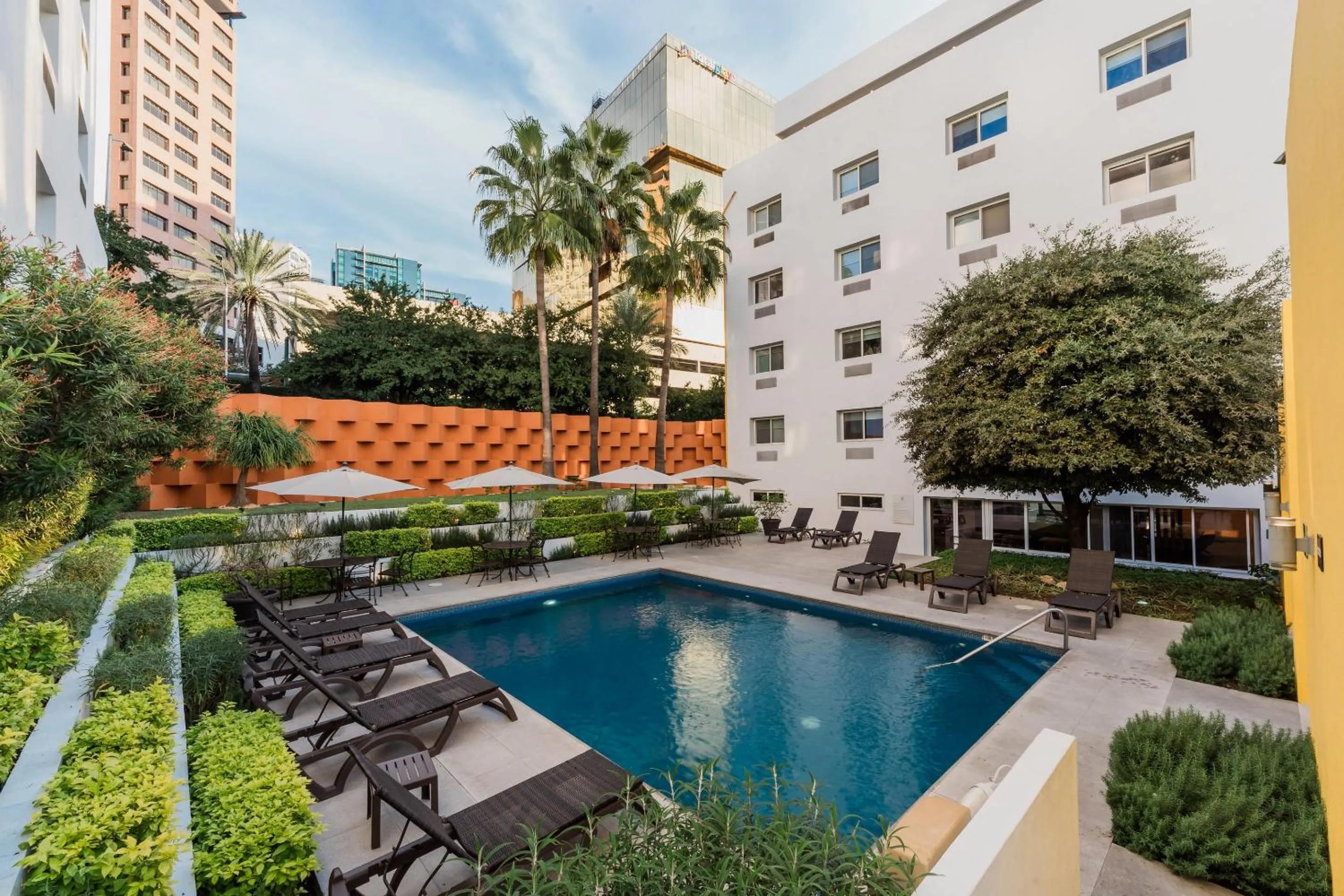 Swimming pool in Comfort Inn Monterrey Valle