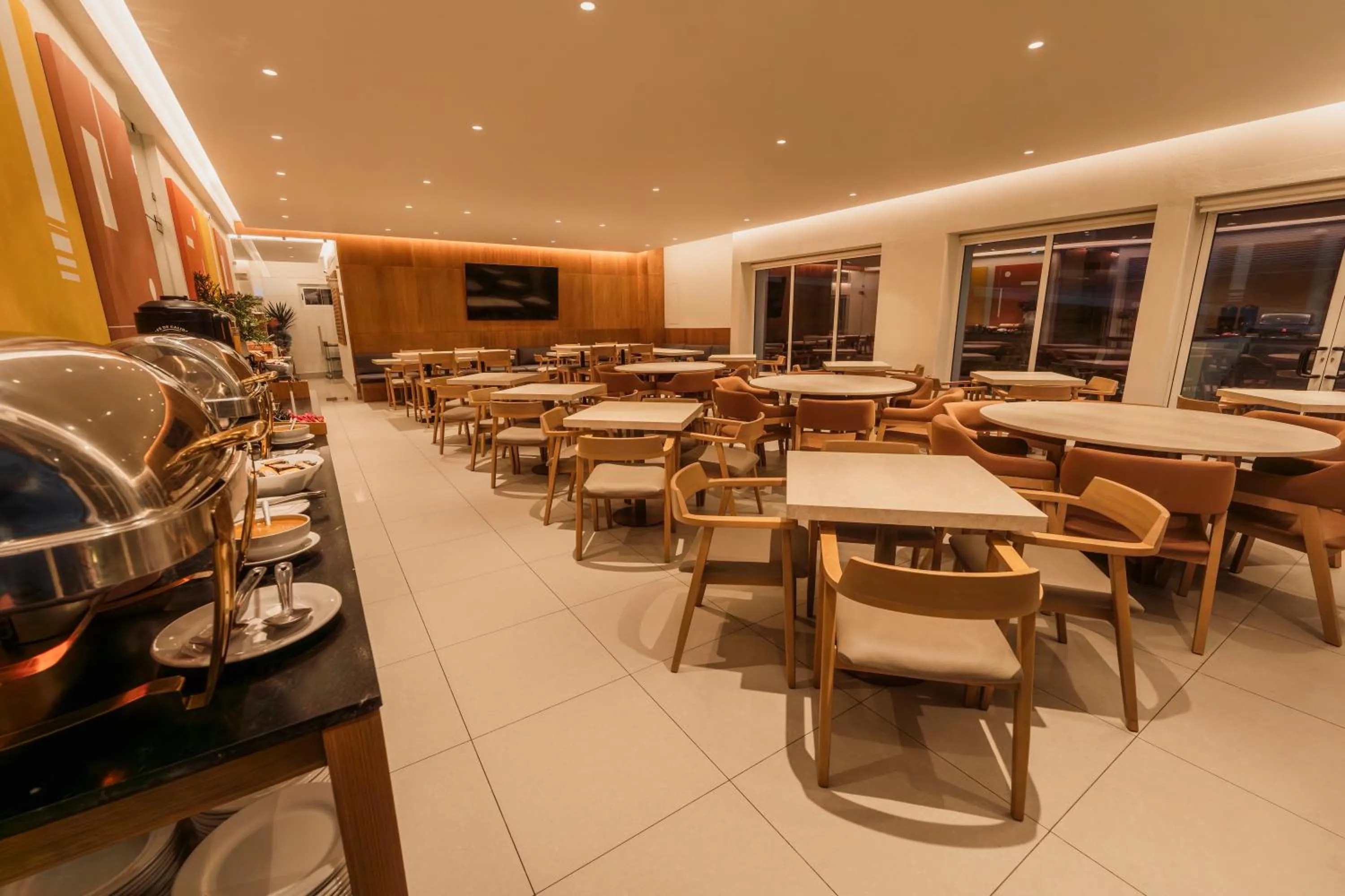 Breakfast in Comfort Inn Monterrey Valle