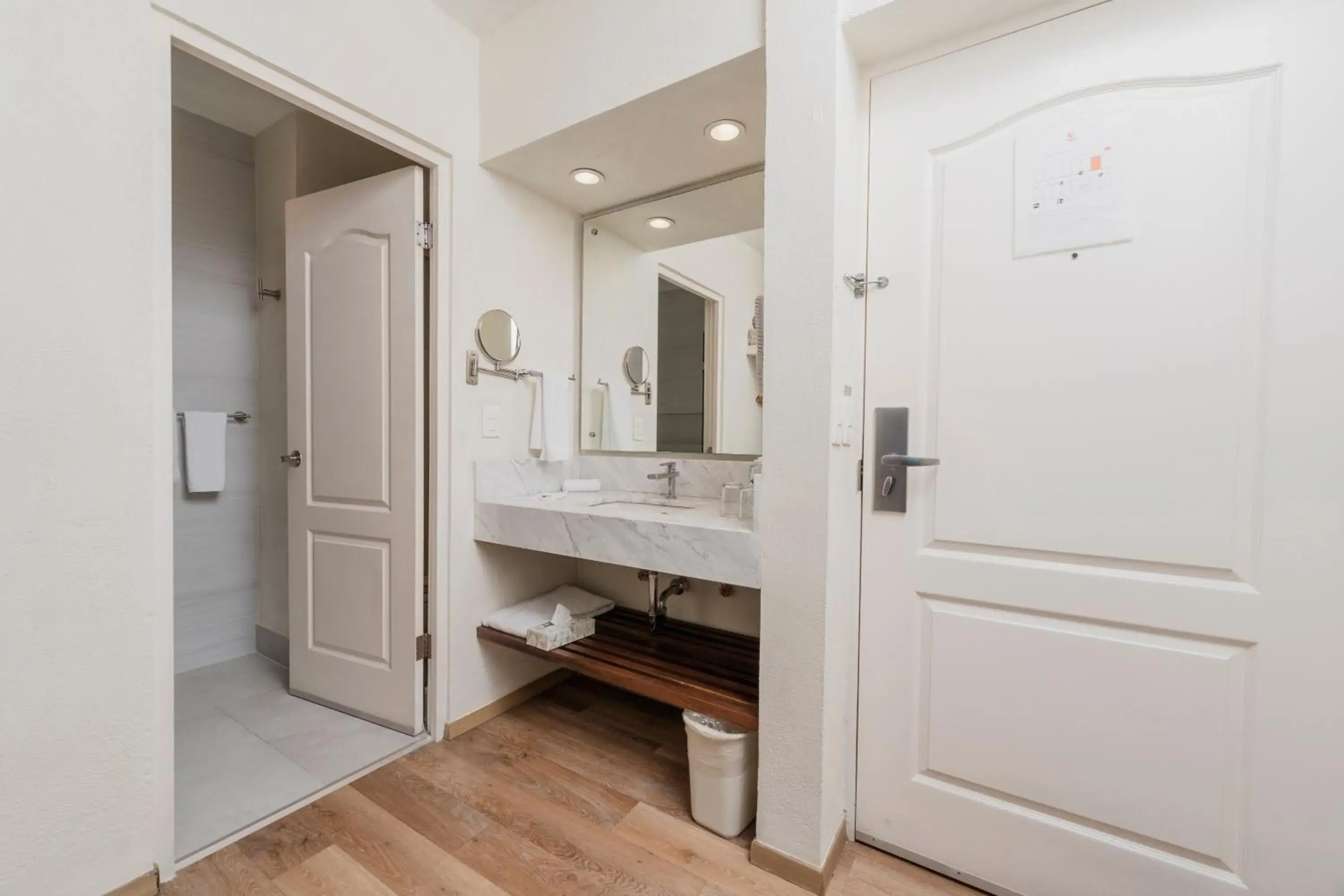 Bathroom in Comfort Inn Monterrey Valle Bathroom in Comfort Inn Monterrey Valle