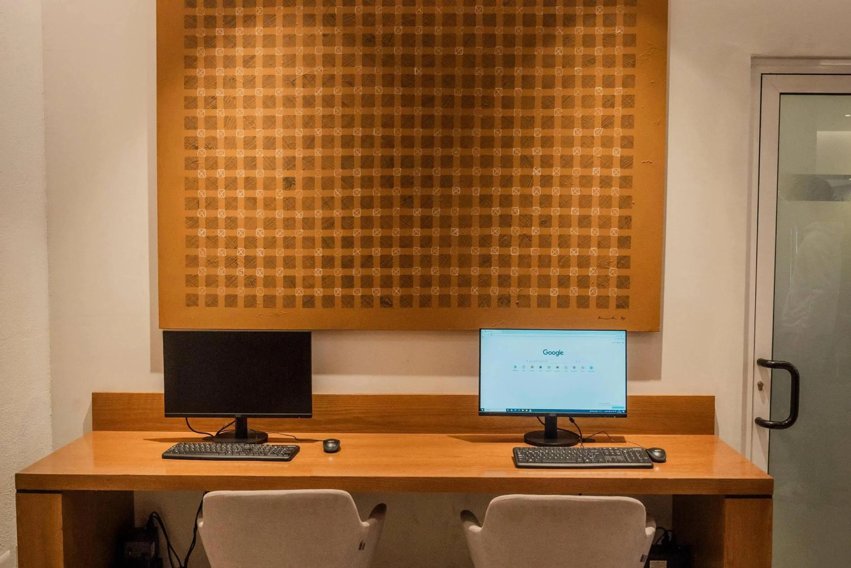 Business facilities in Comfort Inn Monterrey Valle