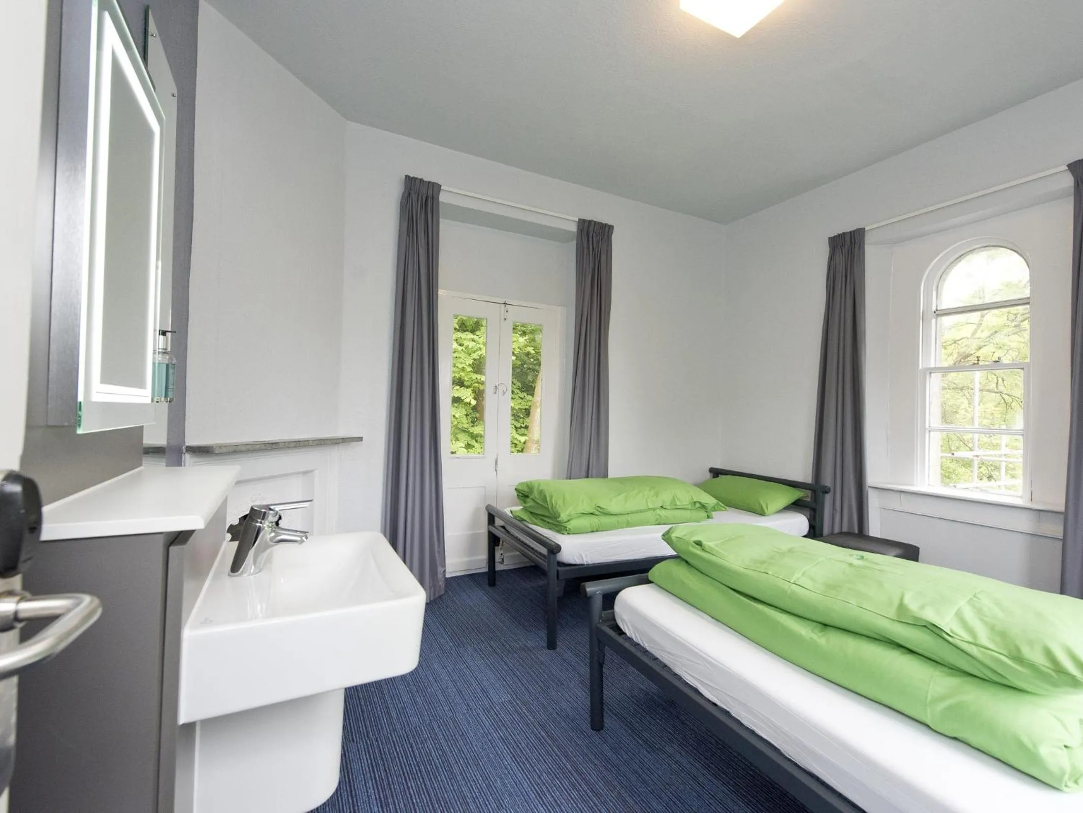 Bedroom, Bed in YHA Bath