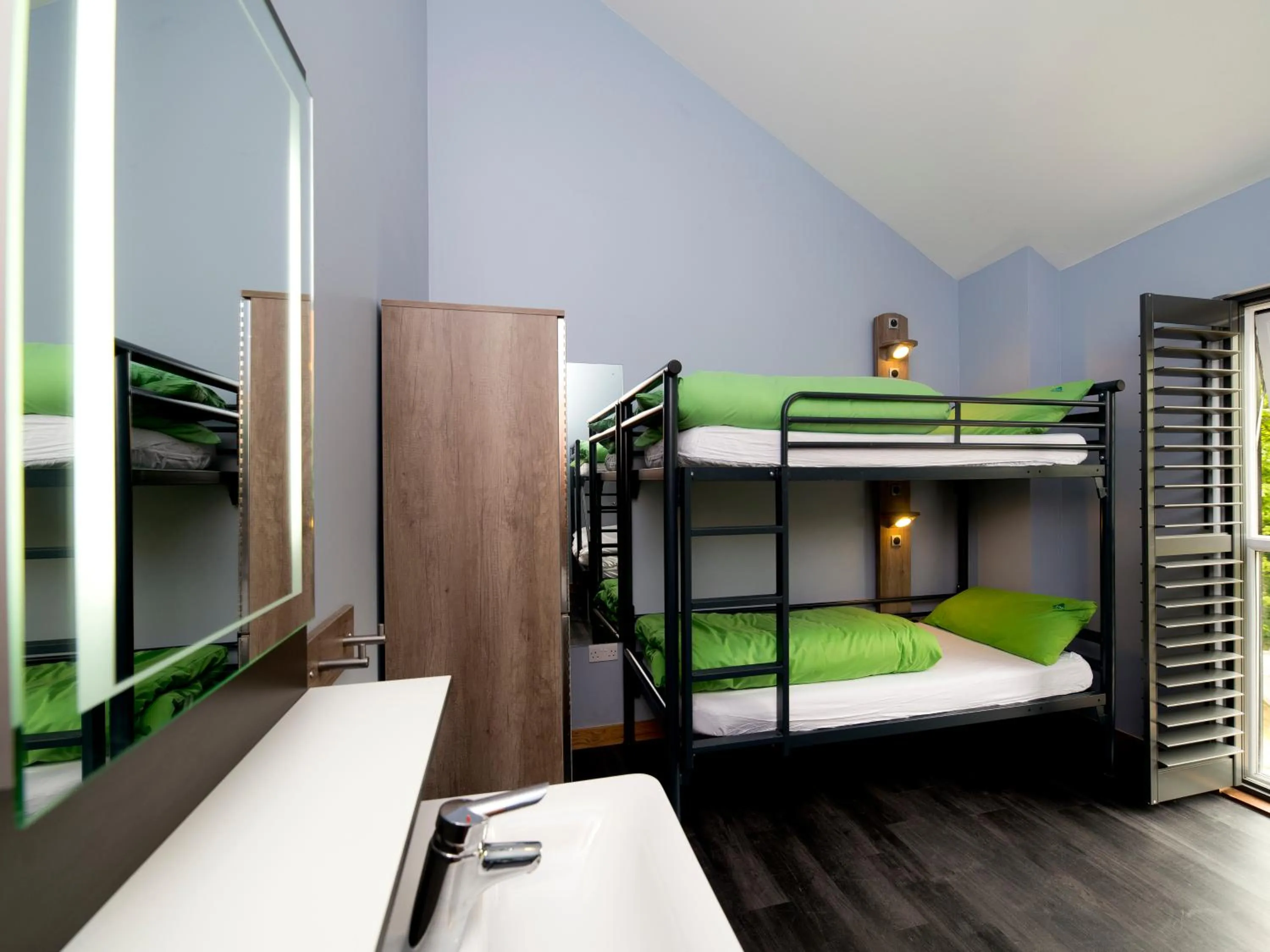 Bedroom, Bed in YHA Boggle Hole