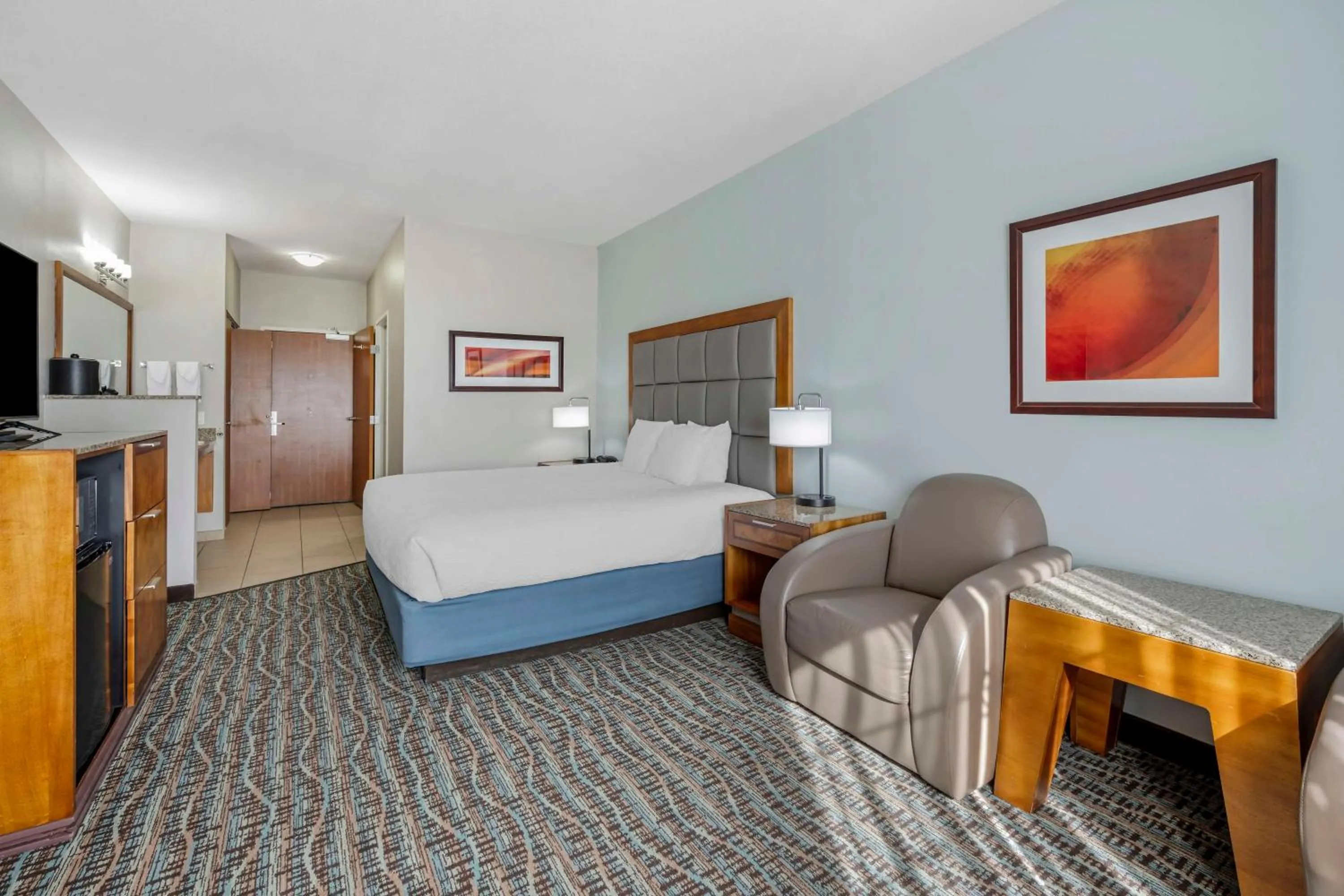 Bedroom, Bed in Best Western PLUS Peppertree Inn at Omak