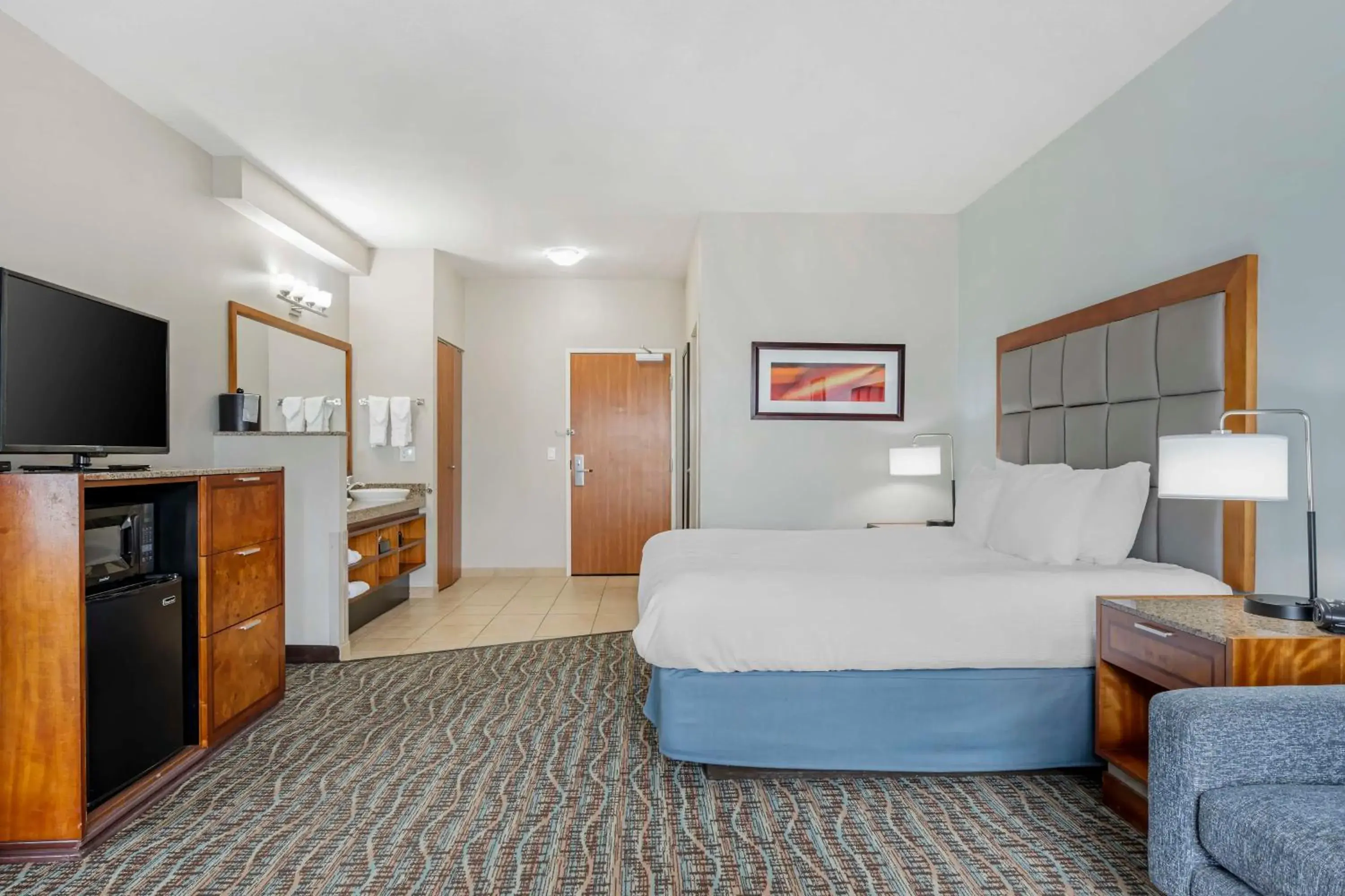 Bedroom, Bed in Best Western PLUS Peppertree Inn at Omak Bedroom, Bed in Best Western PLUS Peppertree Inn at Omak