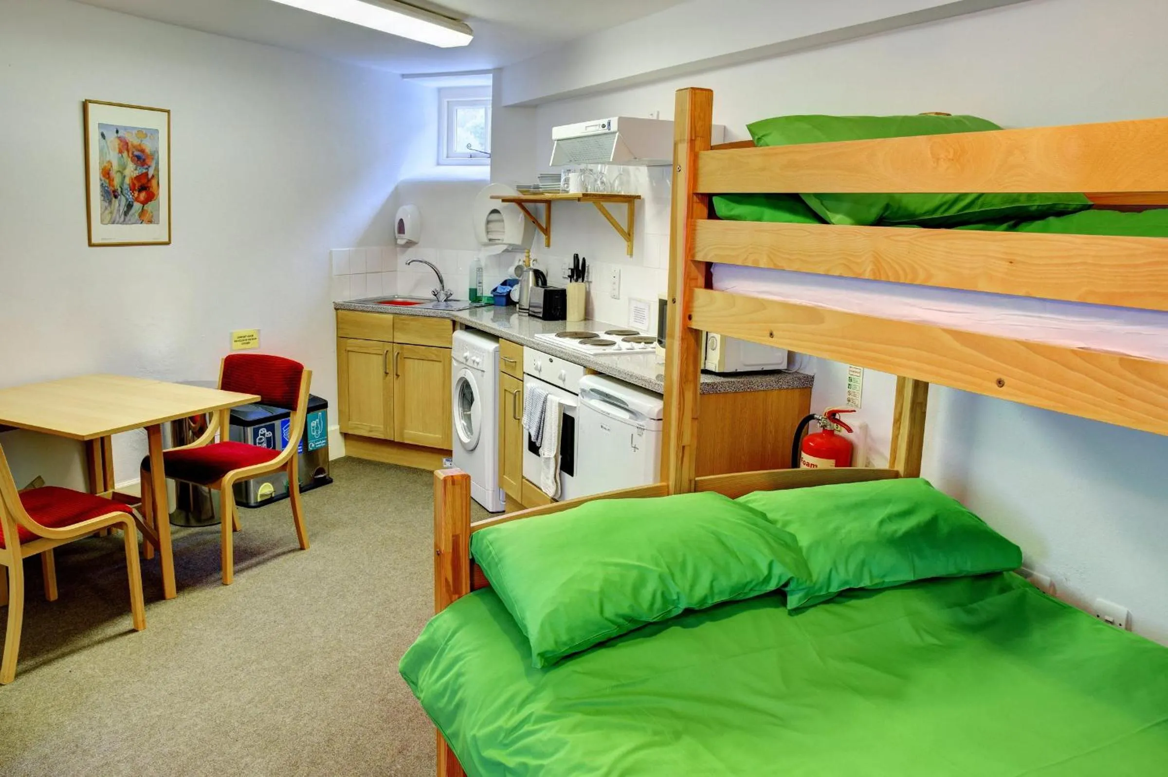 Bed in YHA Boscastle