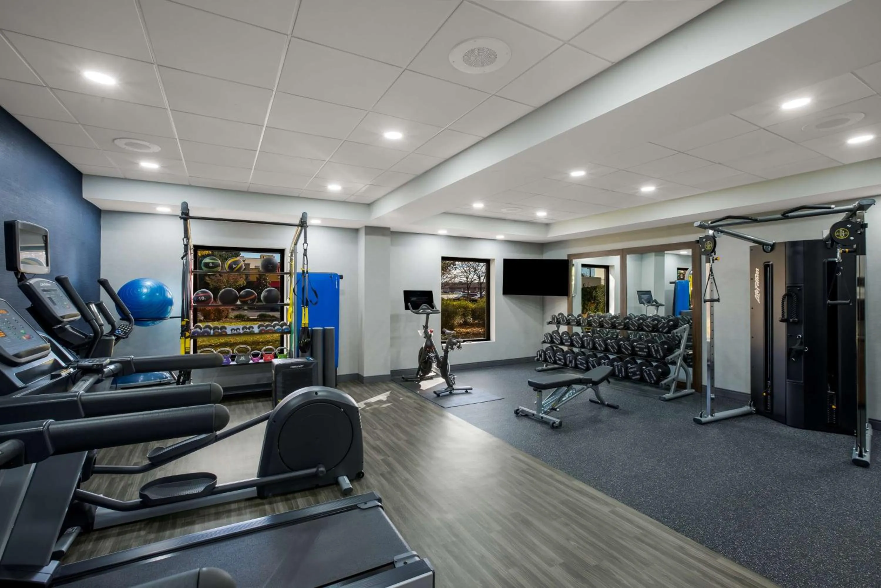 Fitness centre/facilities in Hampton Inn Linden