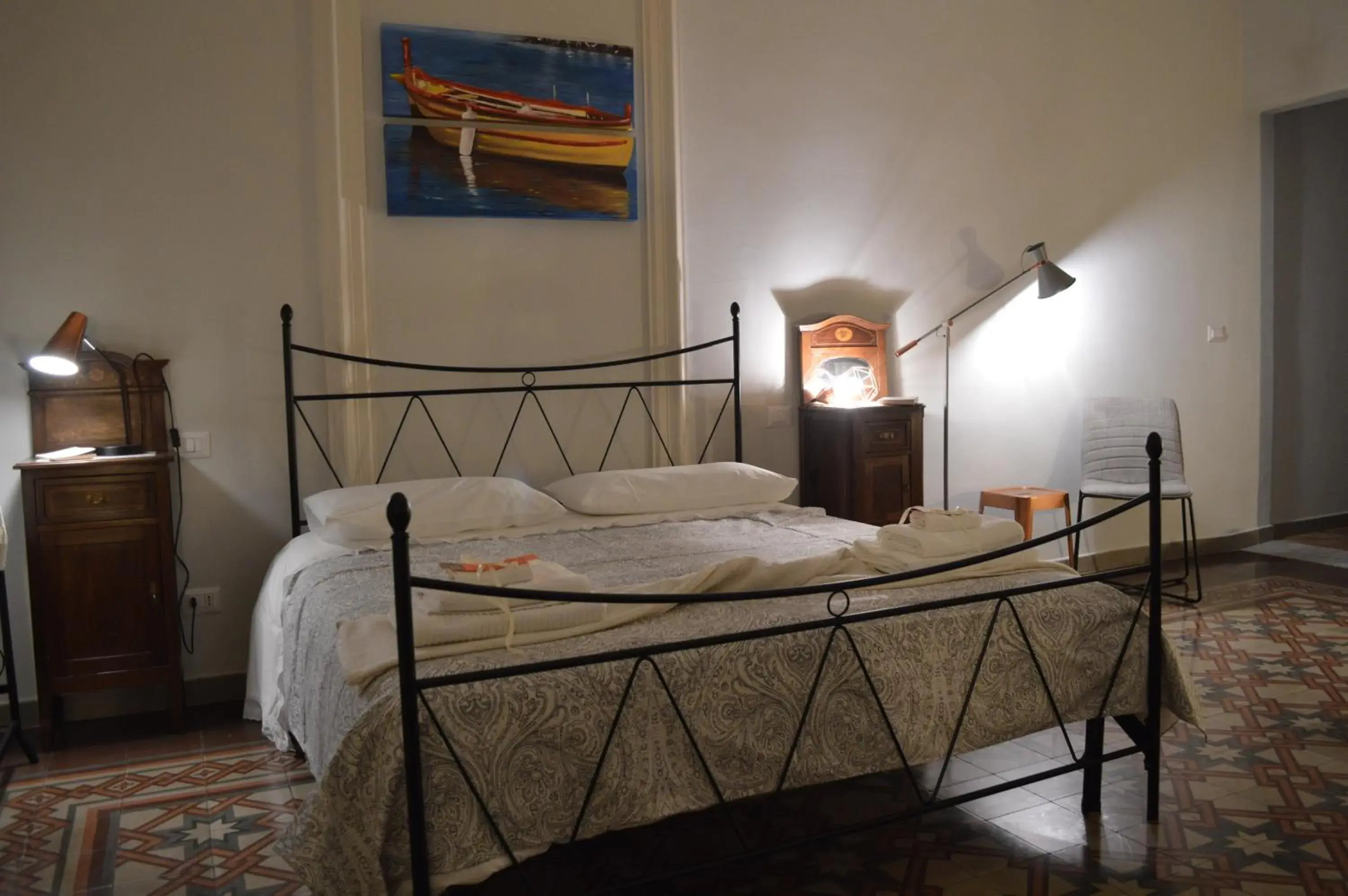 Queen Room with Balcony in Bed, Book & Breakfast Landolina Queen Room with Balcony in Bed, Book & Breakfast Landolina