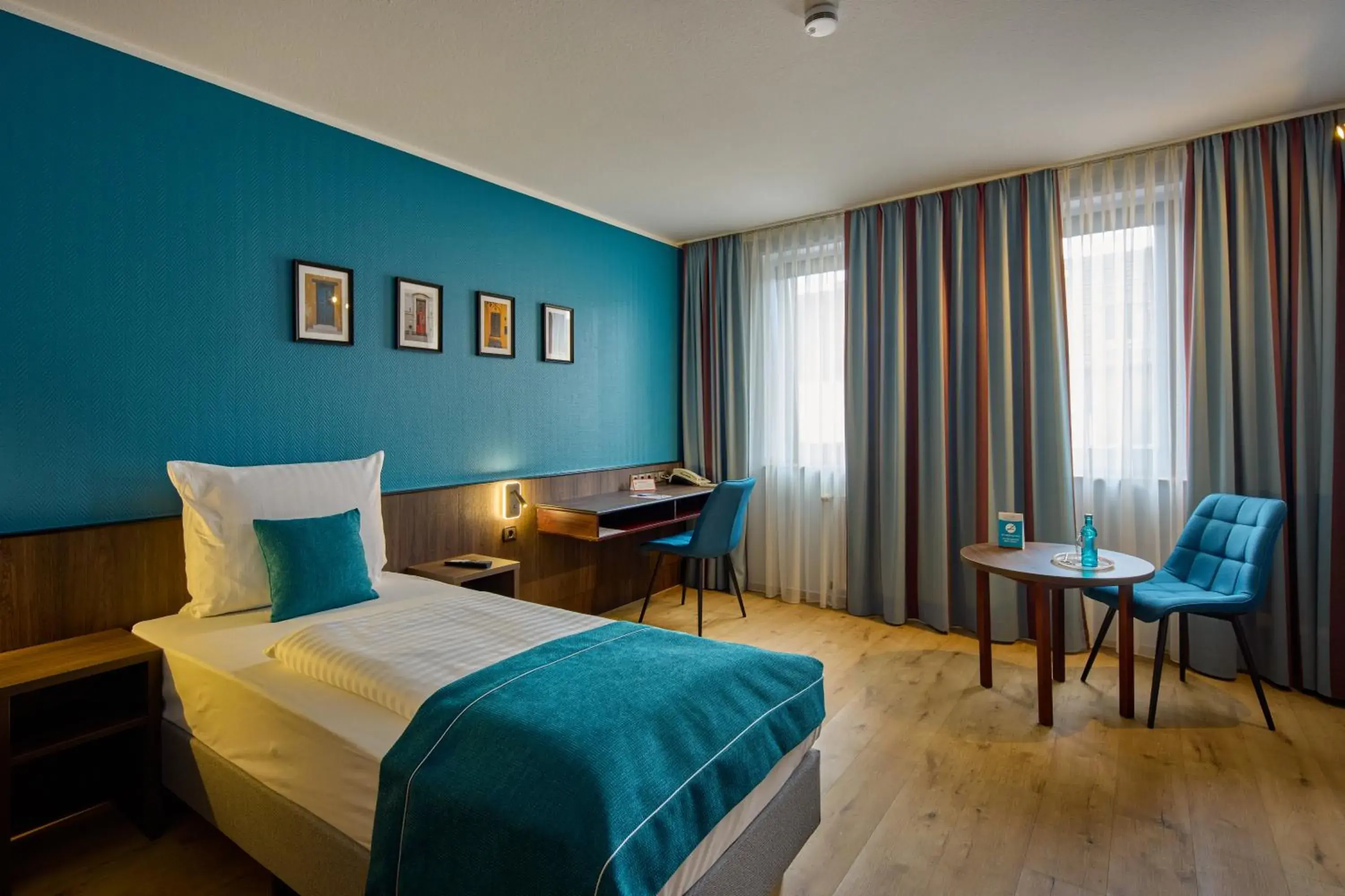 Photo of the whole room, Bed in Trip Inn Hotel Krefeld Photo of the whole room, Bed in Trip Inn Hotel Krefeld