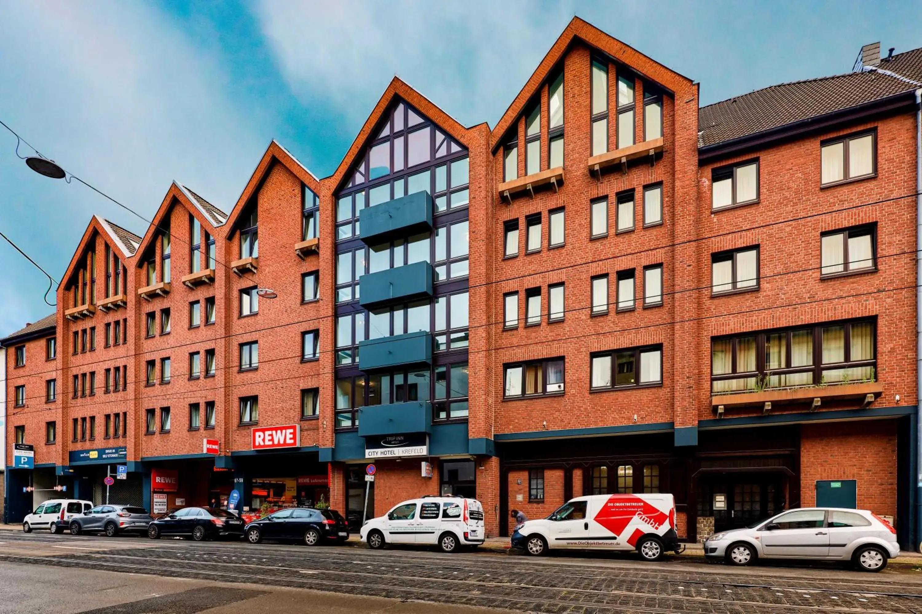 Property building in Trip Inn Hotel Krefeld Property building in Trip Inn Hotel Krefeld