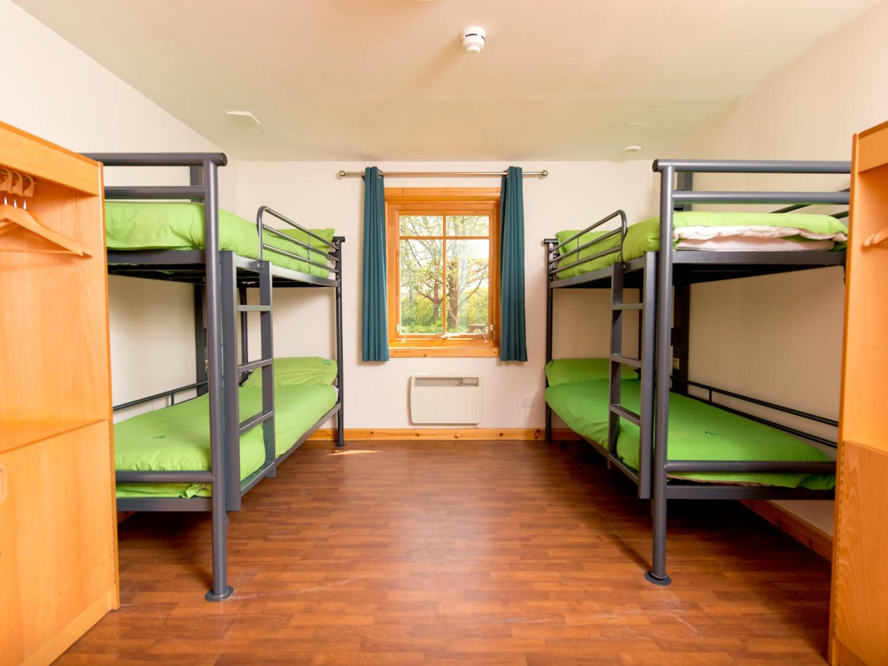 Bedroom, Bed in YHA London Lee Valley