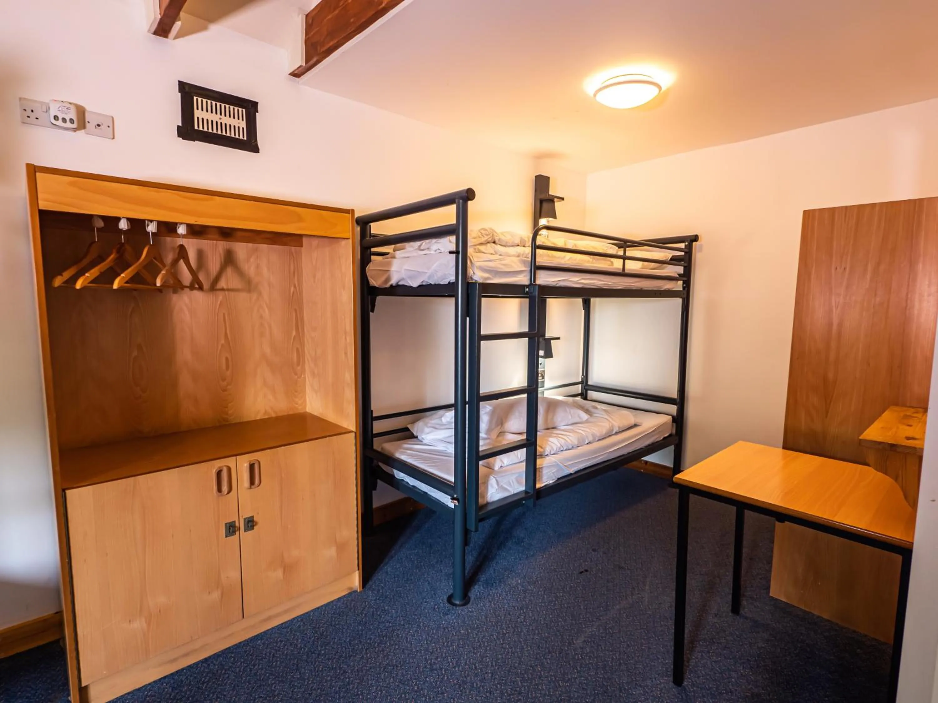 Bedroom, Bed in YHA London Lee Valley