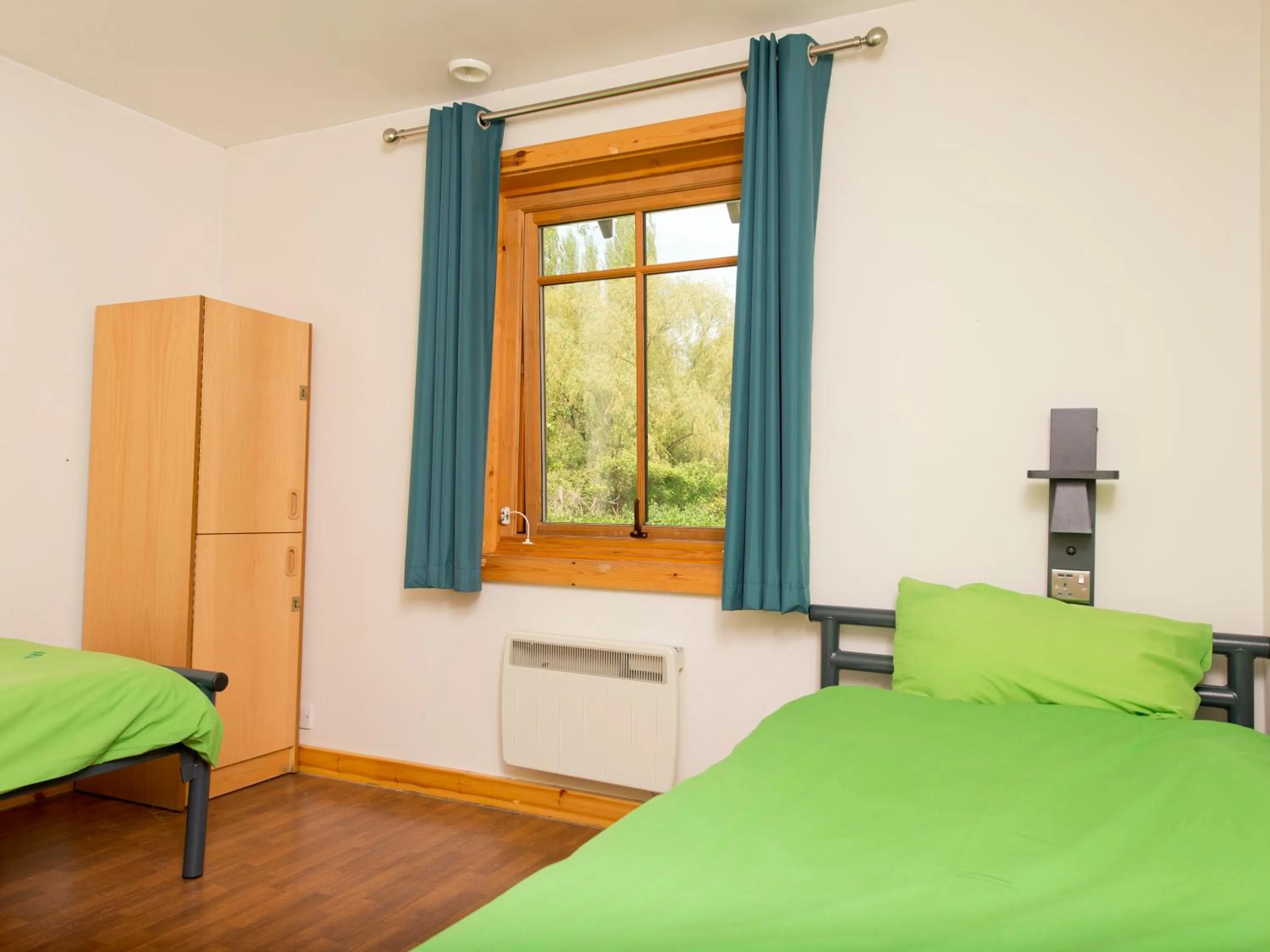 Bedroom, Bed in YHA London Lee Valley