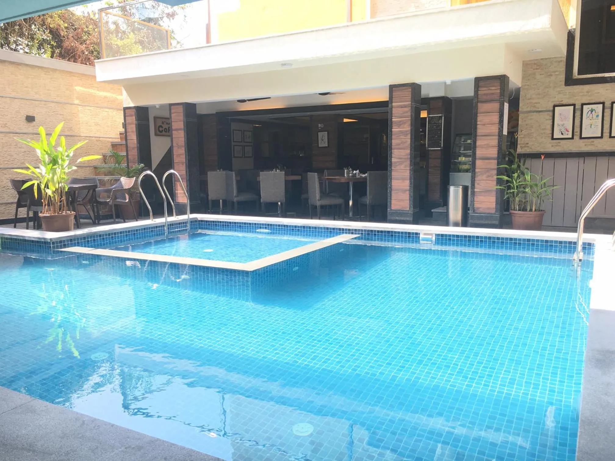 Other in Le Magnifique