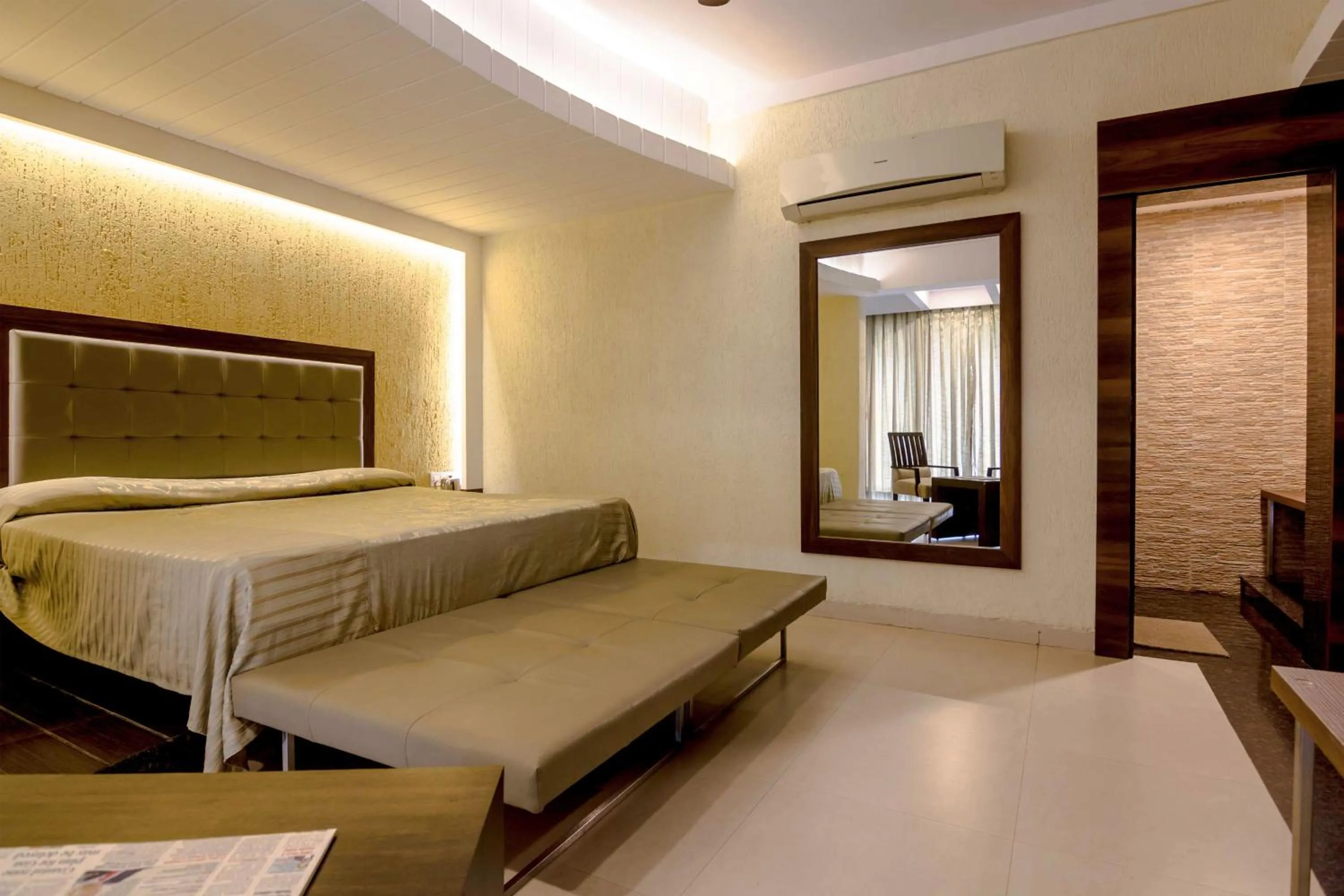 Bed in Le Magnifique