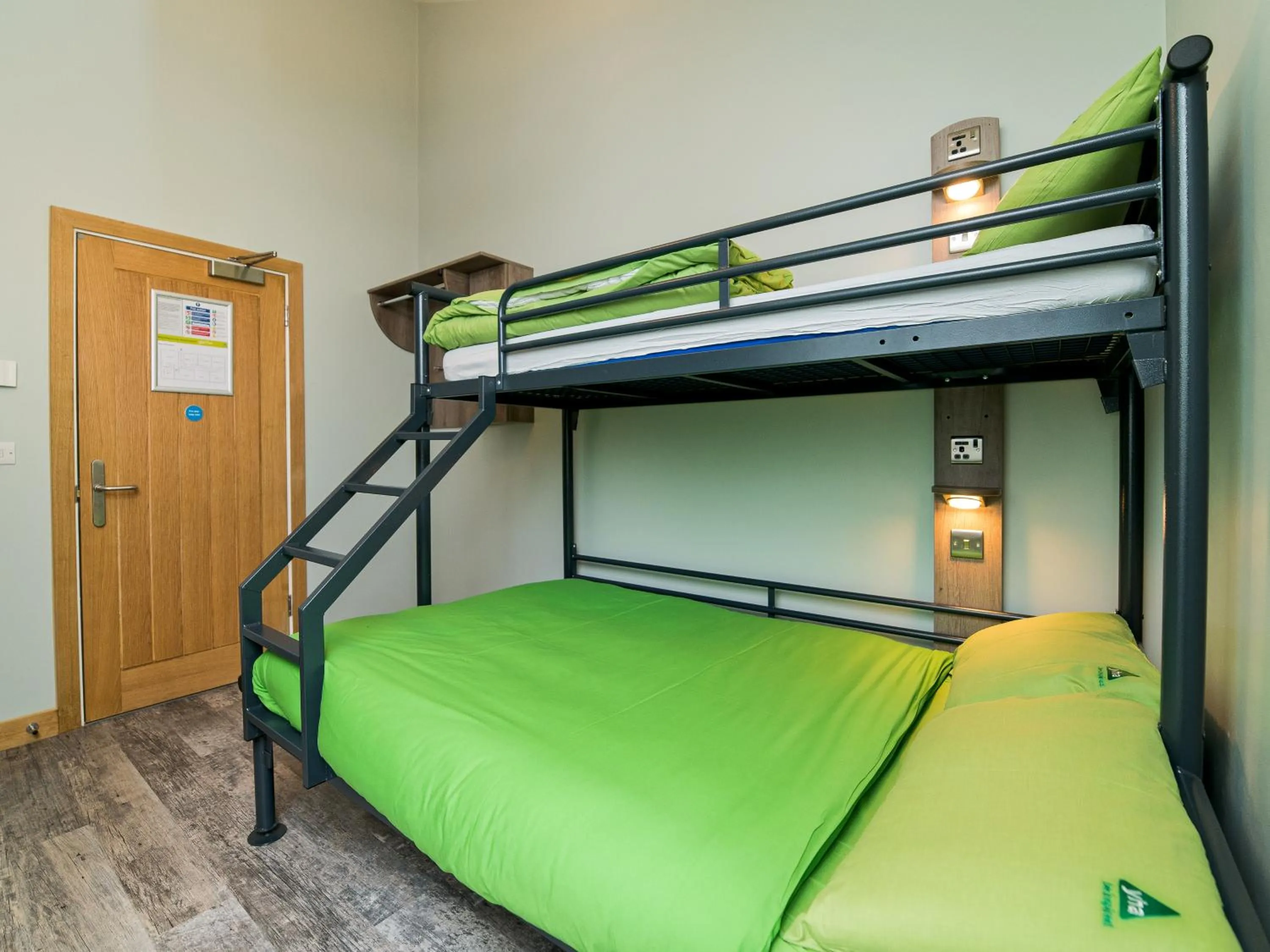 Bedroom, Bed in YHA Penzance