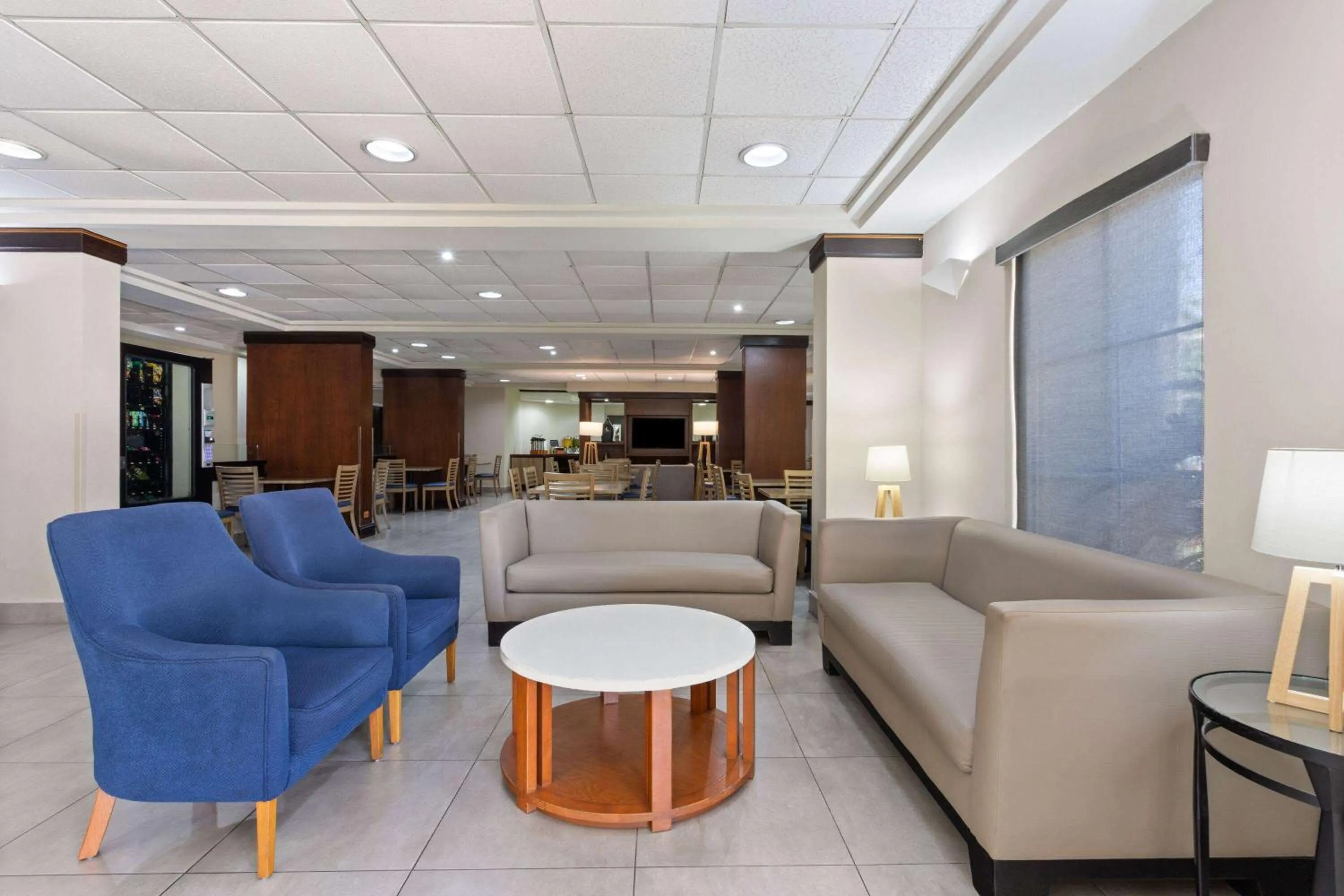 Lobby or reception in Wyndham Garden Monterrey Aeropuerto