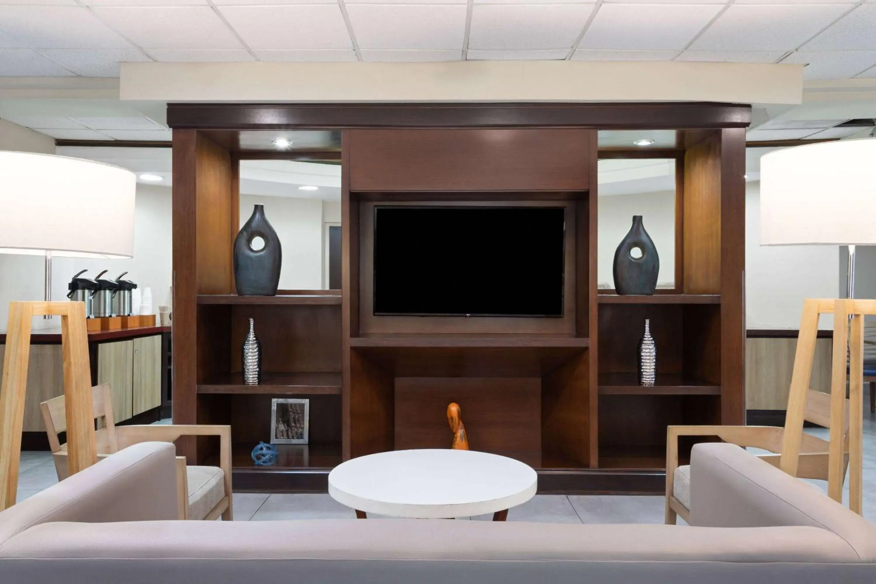 Lobby or reception in Wyndham Garden Monterrey Aeropuerto Lobby or reception in Wyndham Garden Monterrey Aeropuerto