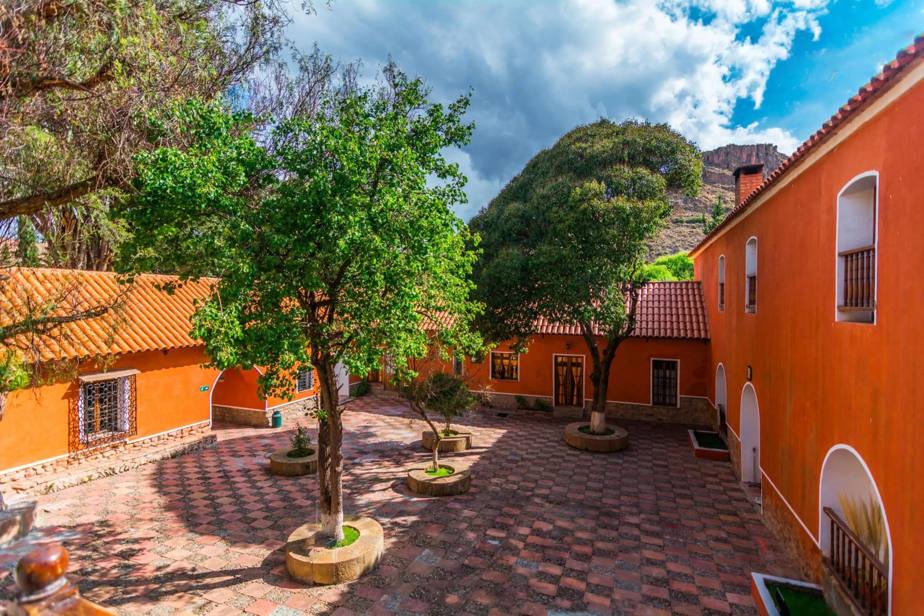 Patio in Hotel Museo Cayara